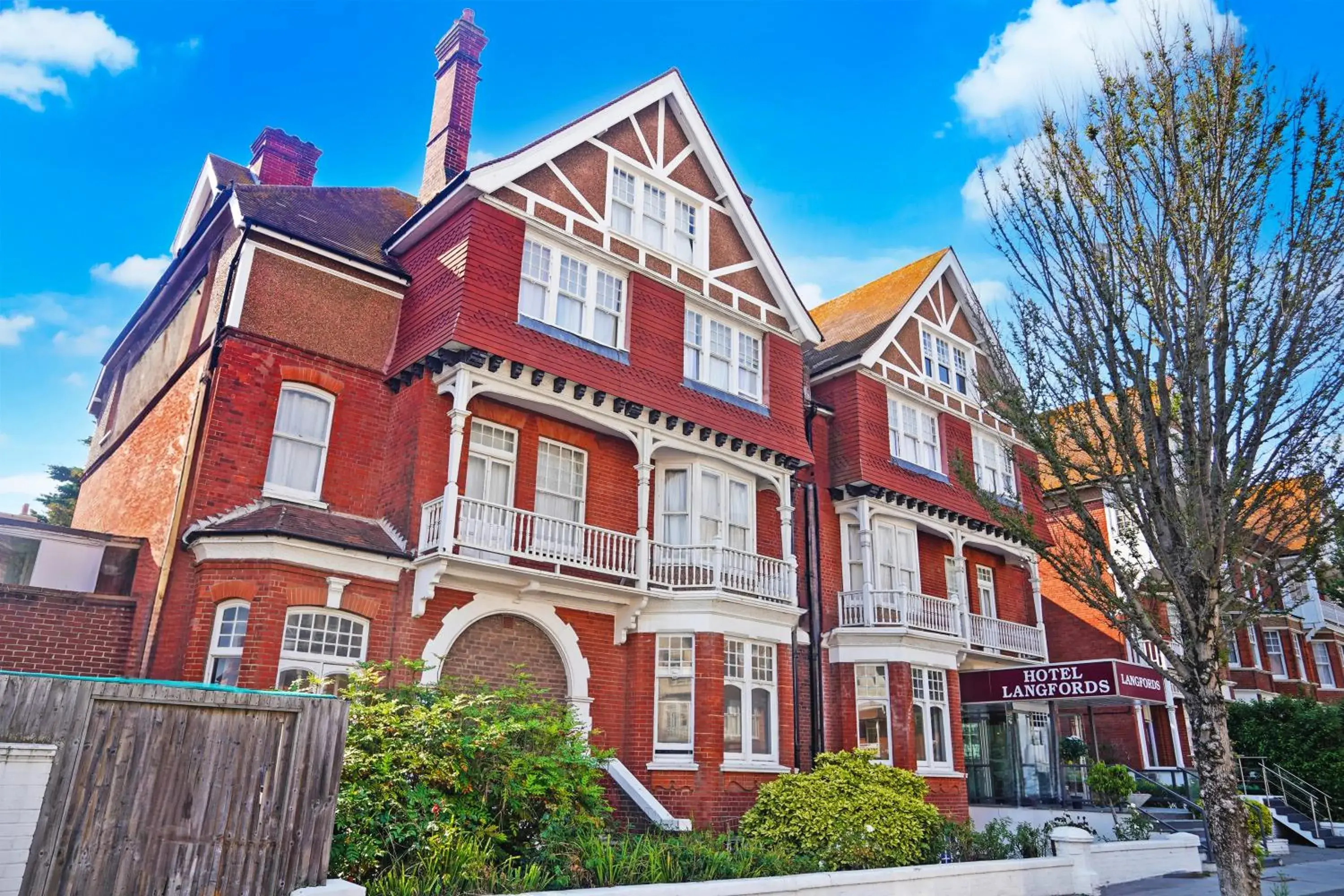 Facade/entrance in OYO Langford Hotel, Brighton & Hove Facade/entrance in OYO Langford Hotel, Brighton & Hove