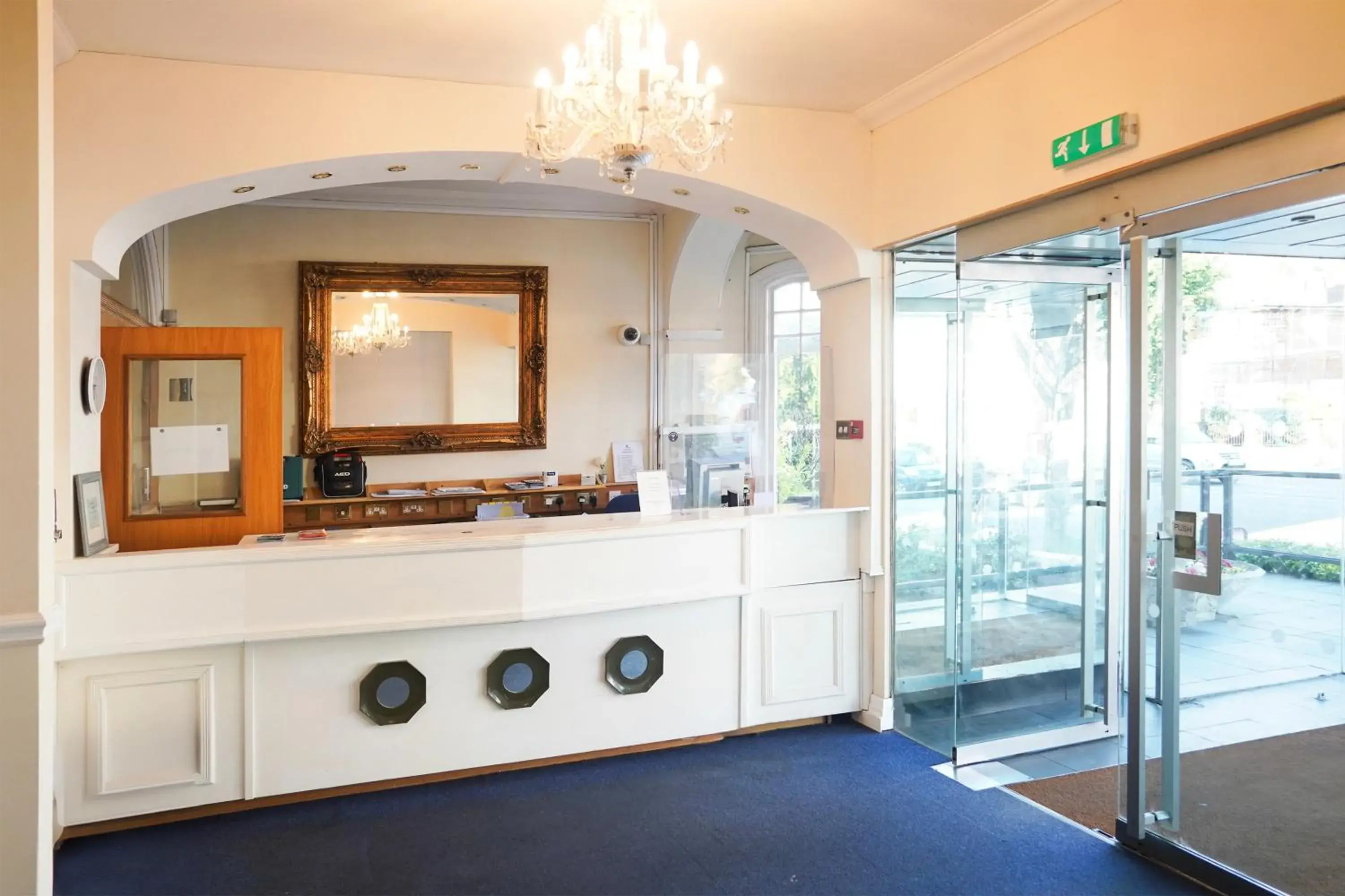 Lobby or reception in OYO Langford Hotel, Brighton & Hove Lobby or reception in OYO Langford Hotel, Brighton & Hove
