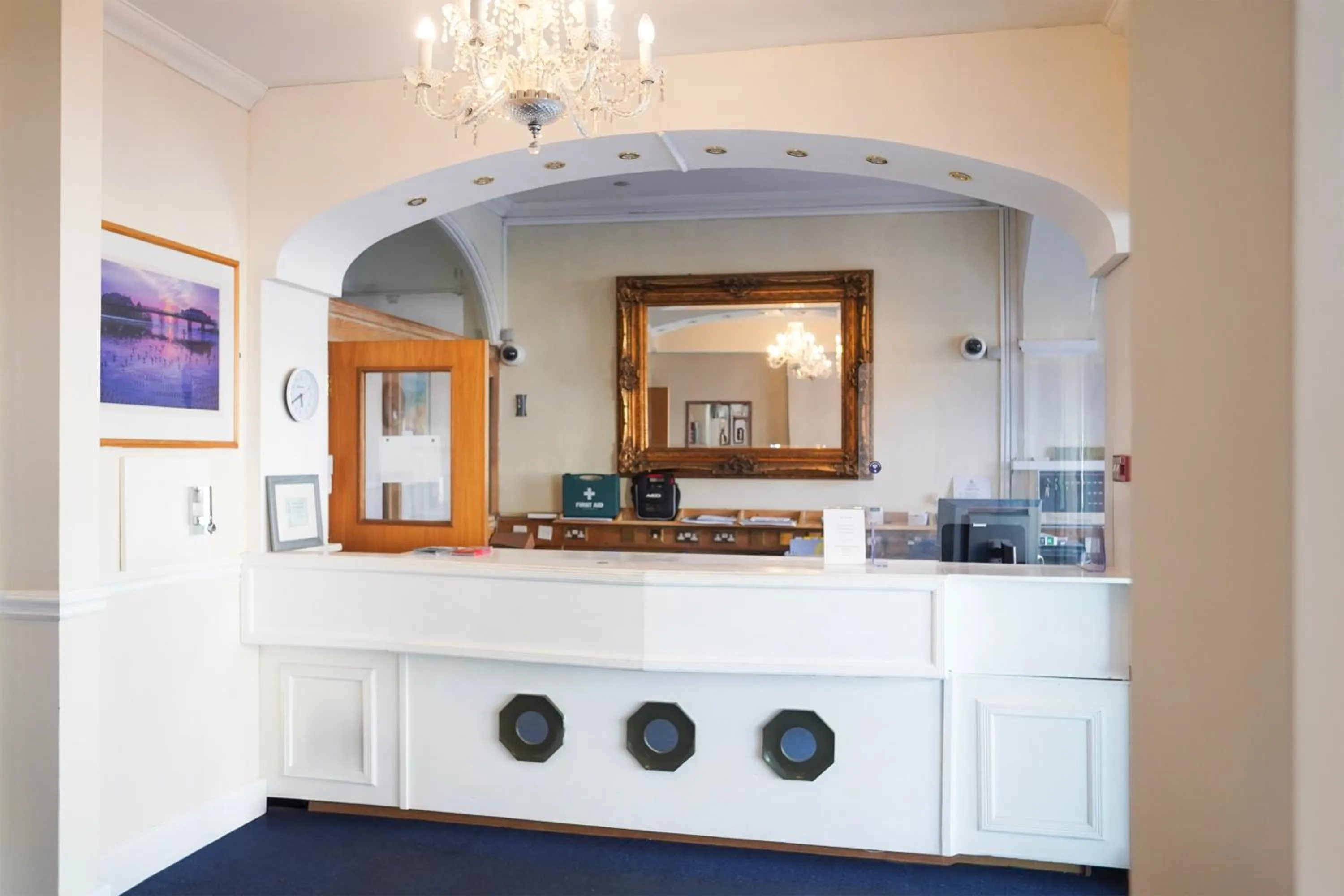 Lobby or reception in OYO Langford Hotel, Brighton & Hove