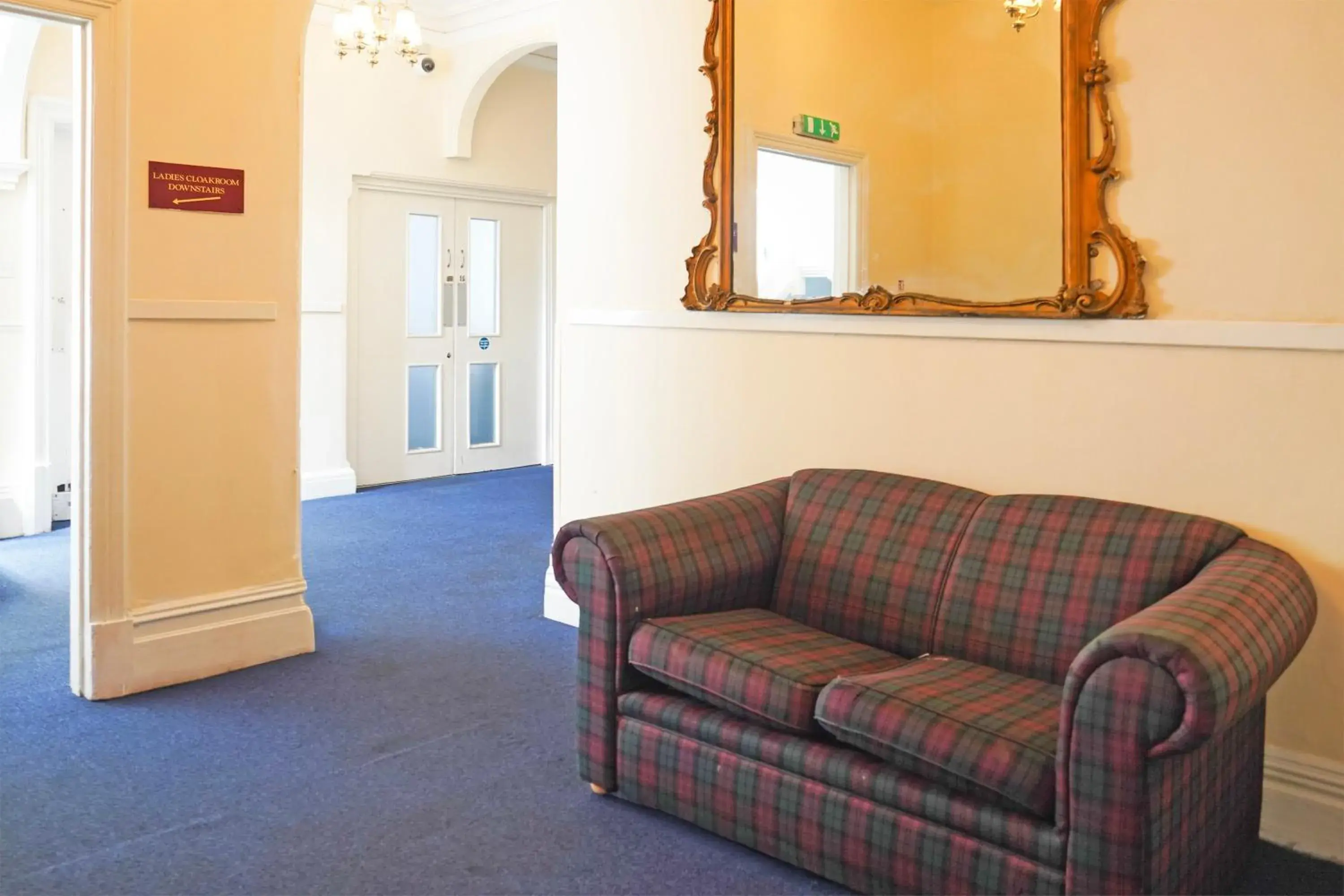 Lobby or reception in OYO Langford Hotel, Brighton & Hove Lobby or reception in OYO Langford Hotel, Brighton & Hove