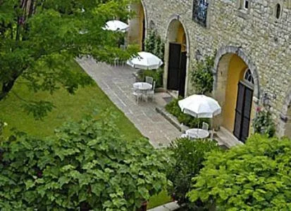 Facade/entrance in Château d'Arpaillargues - TERITORIA