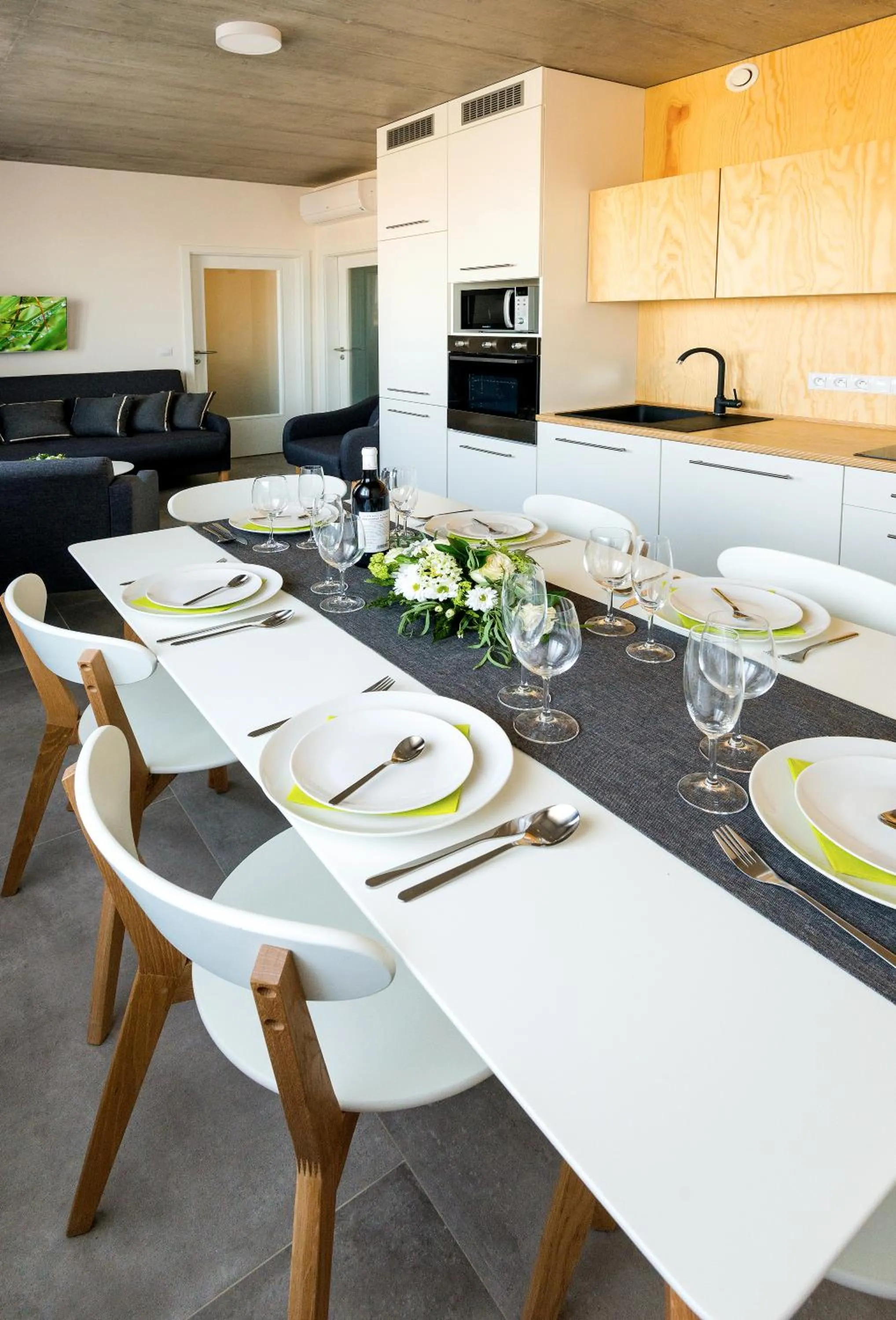 Food in Residence Trafick