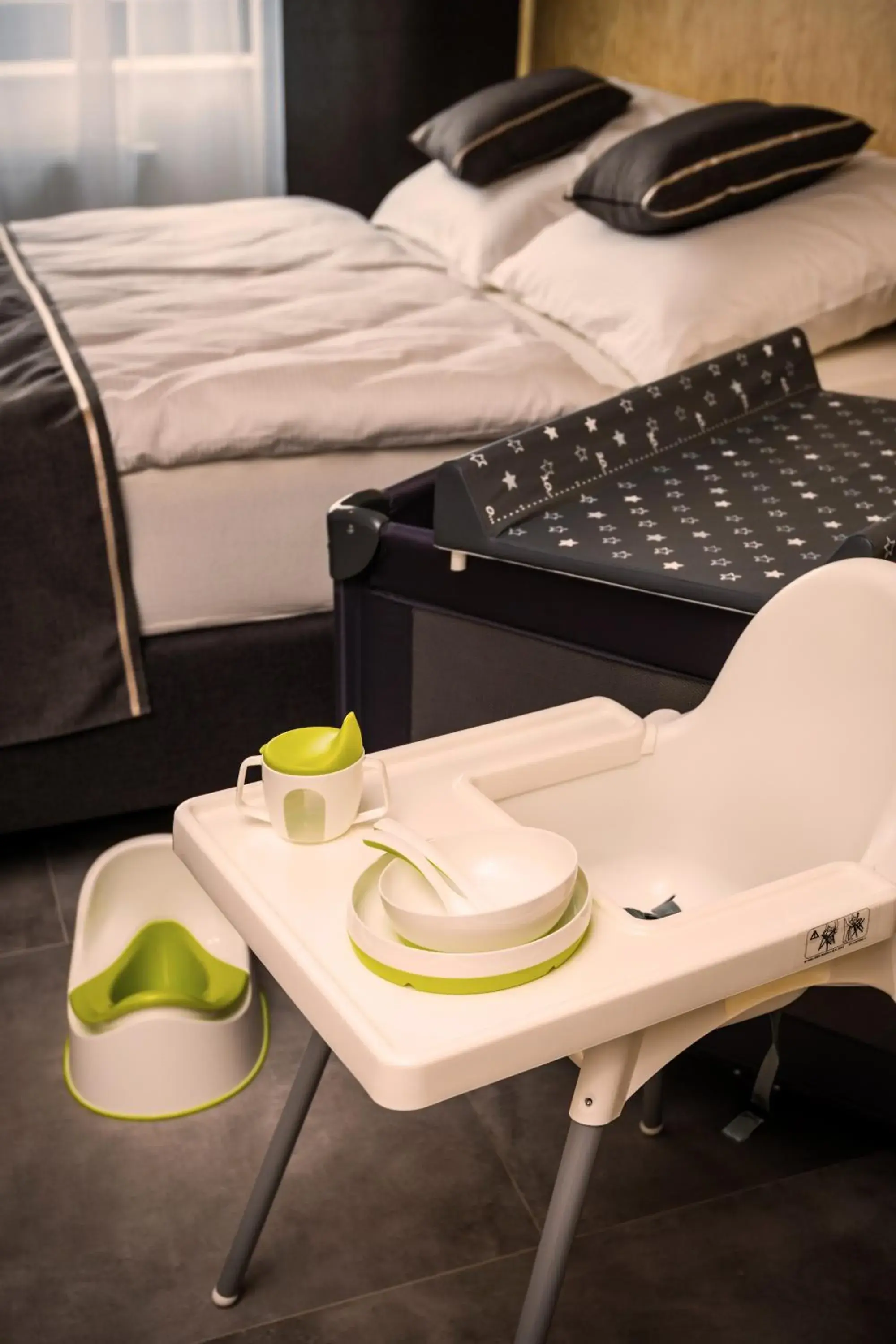 Bed in Residence Trafick Bed in Residence Trafick