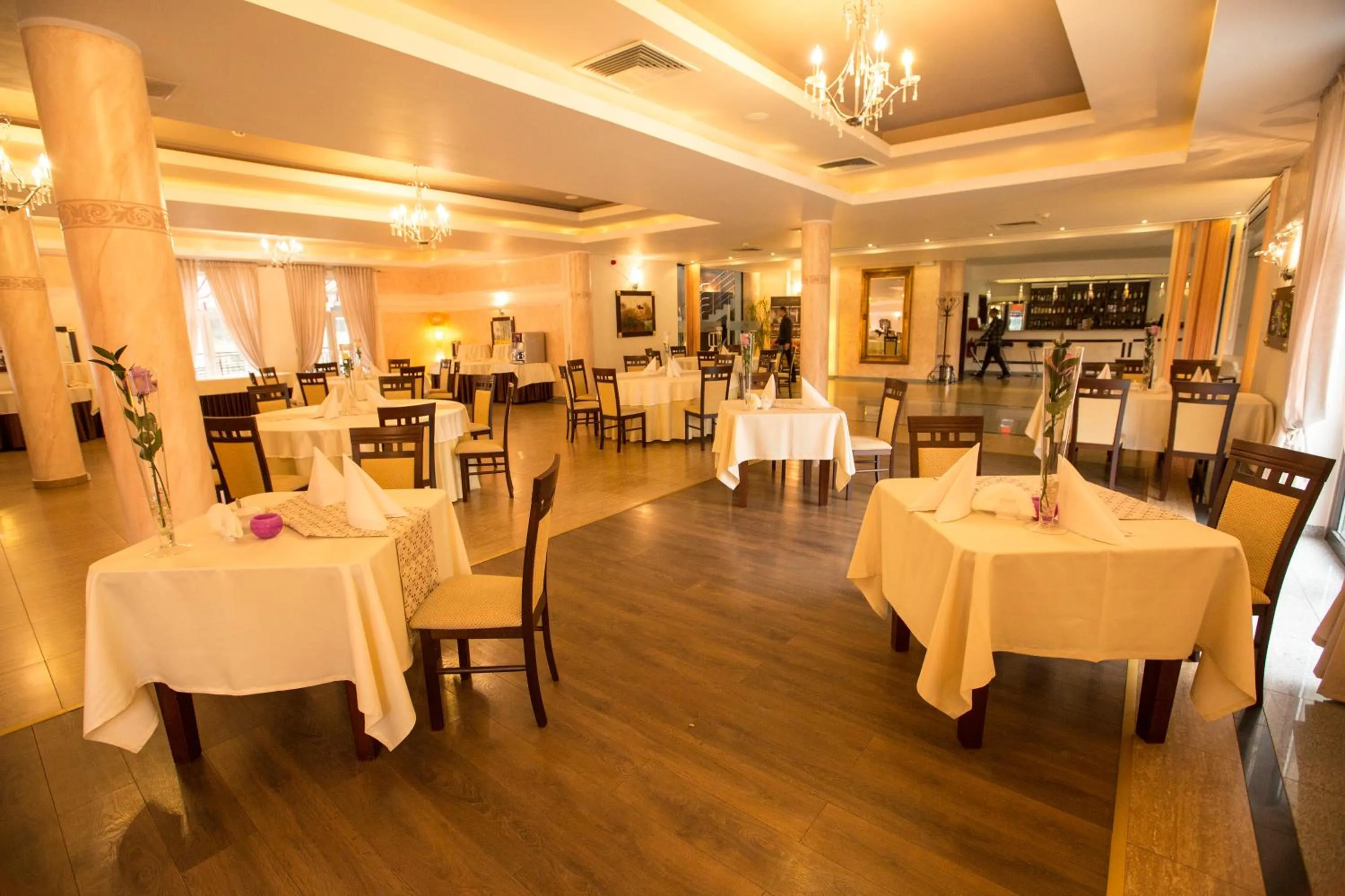 Restaurant/places to eat in Hotel Monet & Rubbens