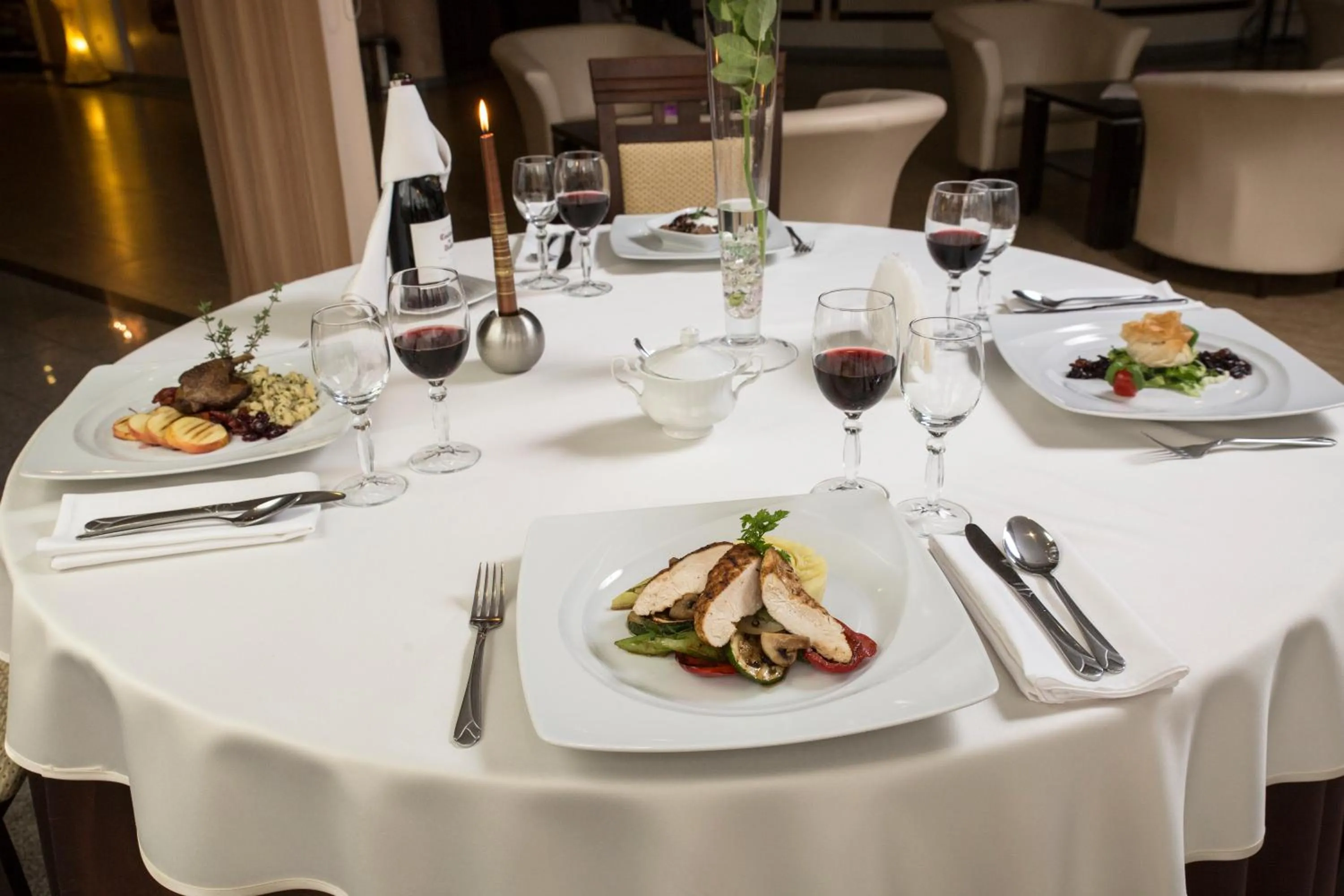 Restaurant/places to eat in Hotel Monet & Rubbens