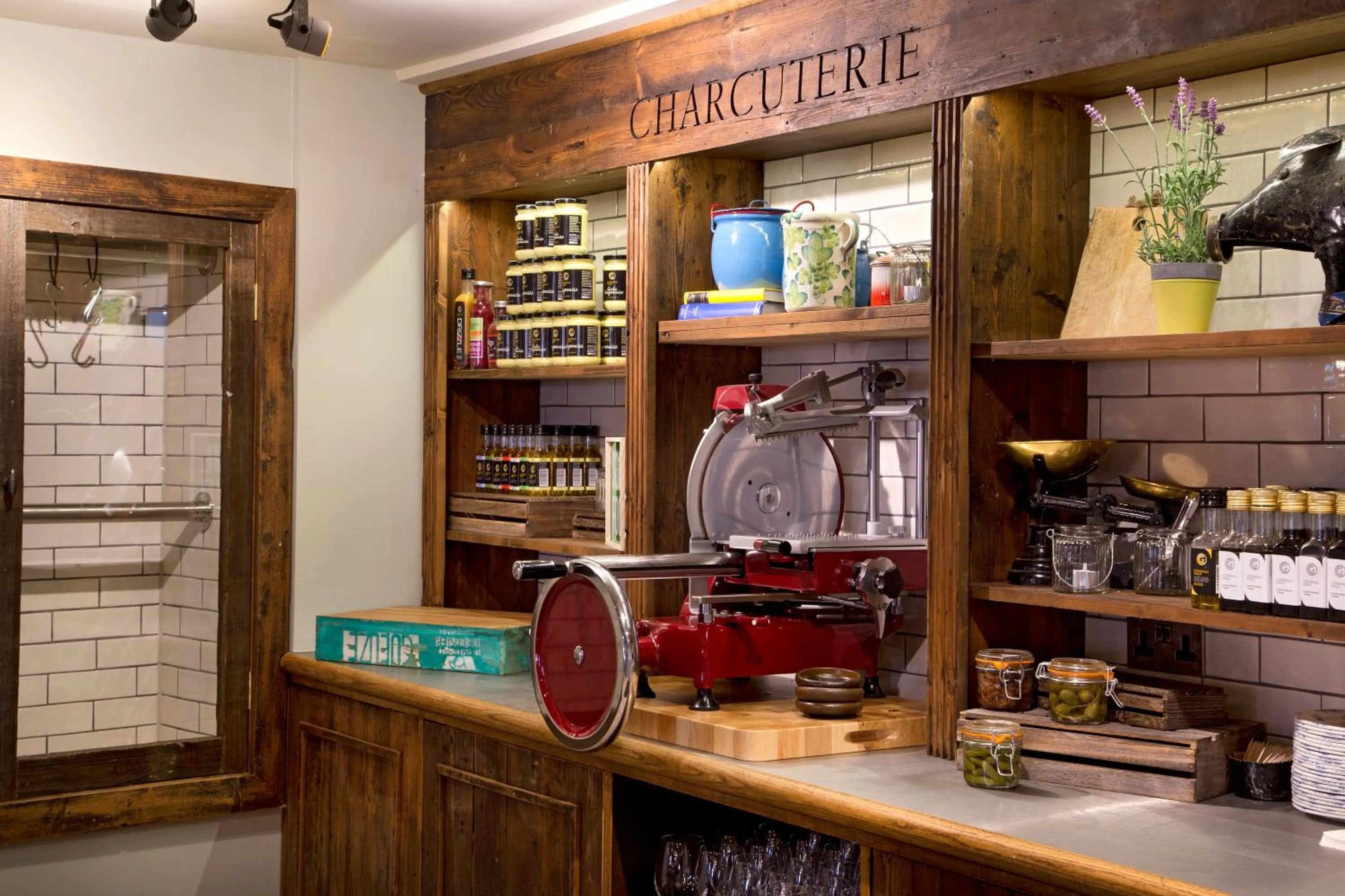 Restaurant/places to eat in The George Townhouse