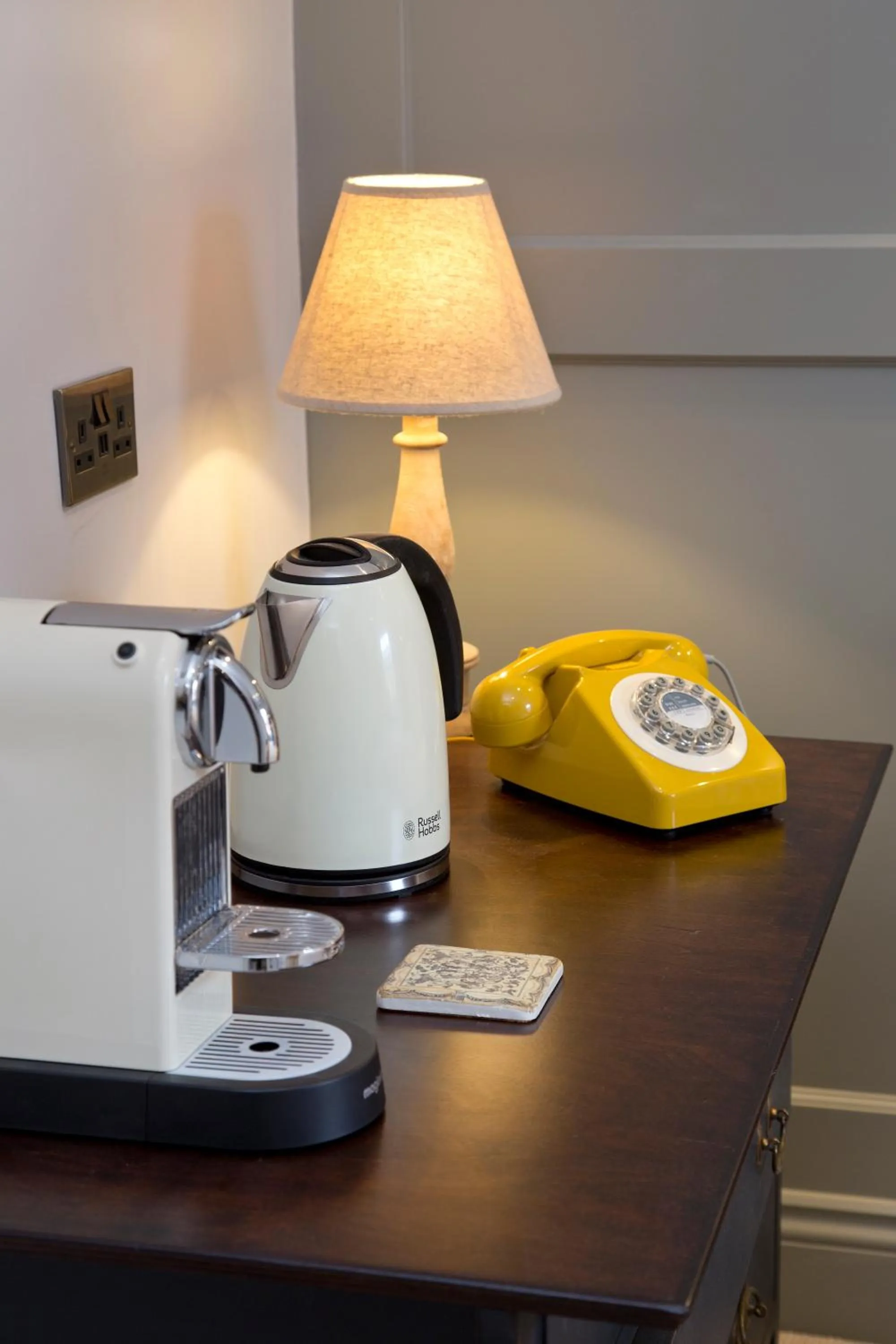 Coffee/tea facilities in The George Townhouse