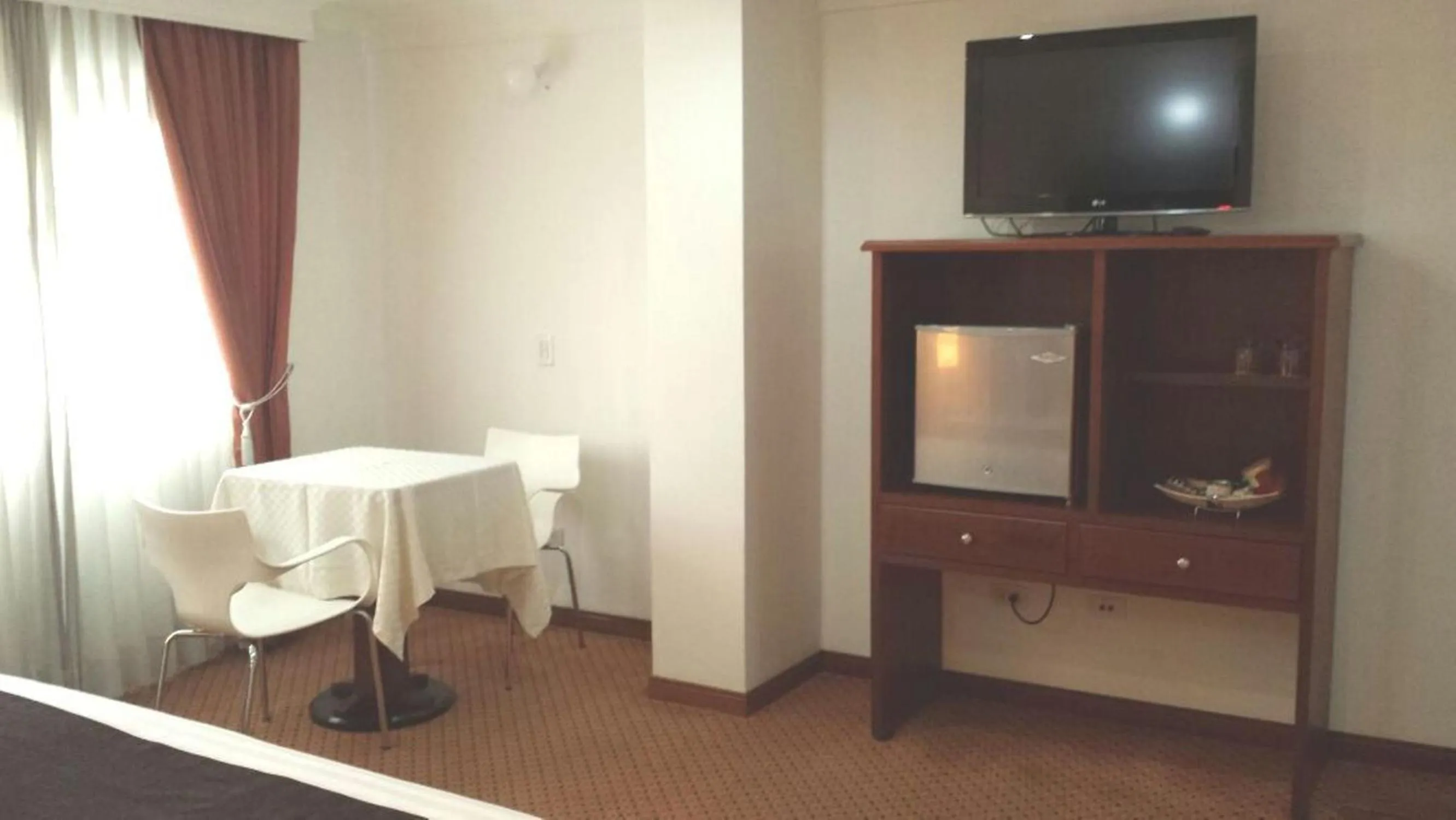 TV and multimedia in Blu Inn Hotel