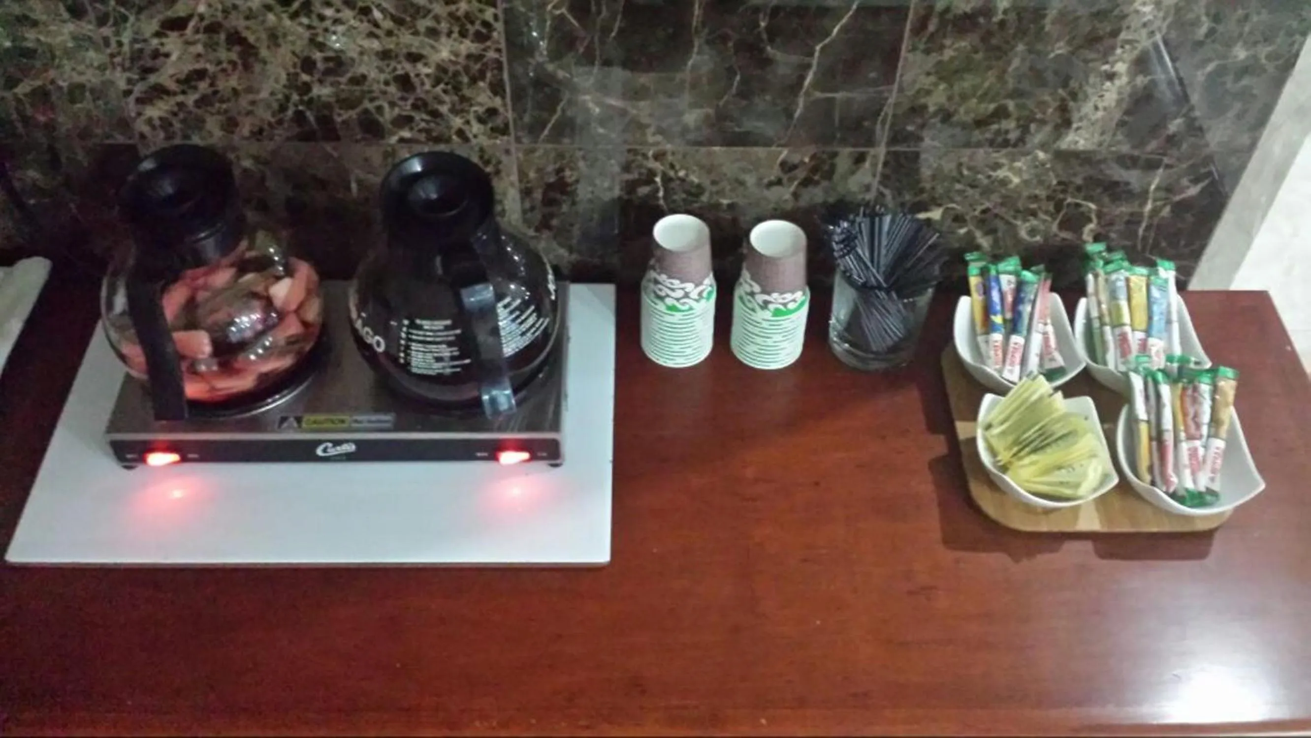 Coffee/tea facilities in Blu Inn Hotel