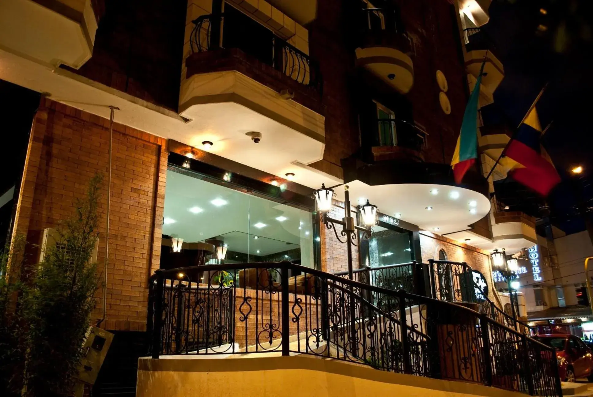 Facade/entrance in Blu Inn Hotel Facade/entrance in Blu Inn Hotel