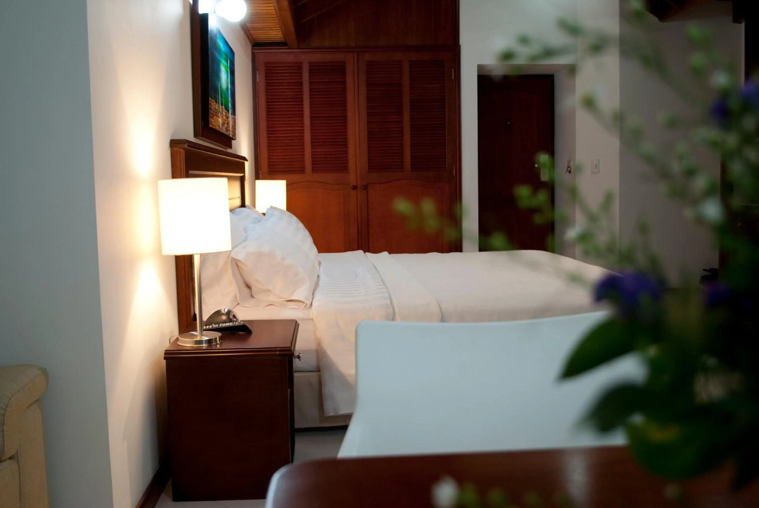 Bedroom, Bed in Blu Inn Hotel