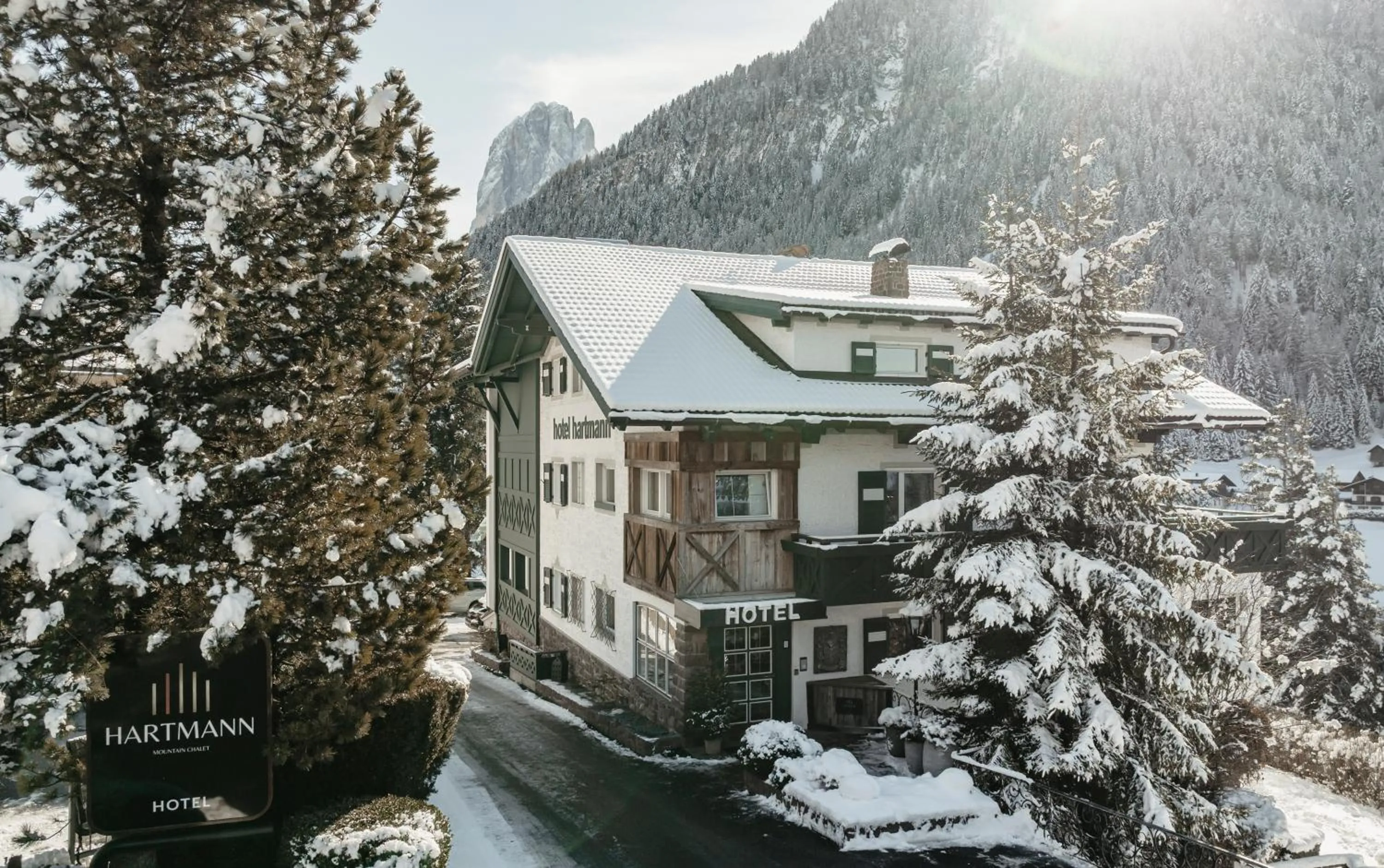 Facade/entrance in Alpstay - Chalet Hotel Hartmann - Adults Only