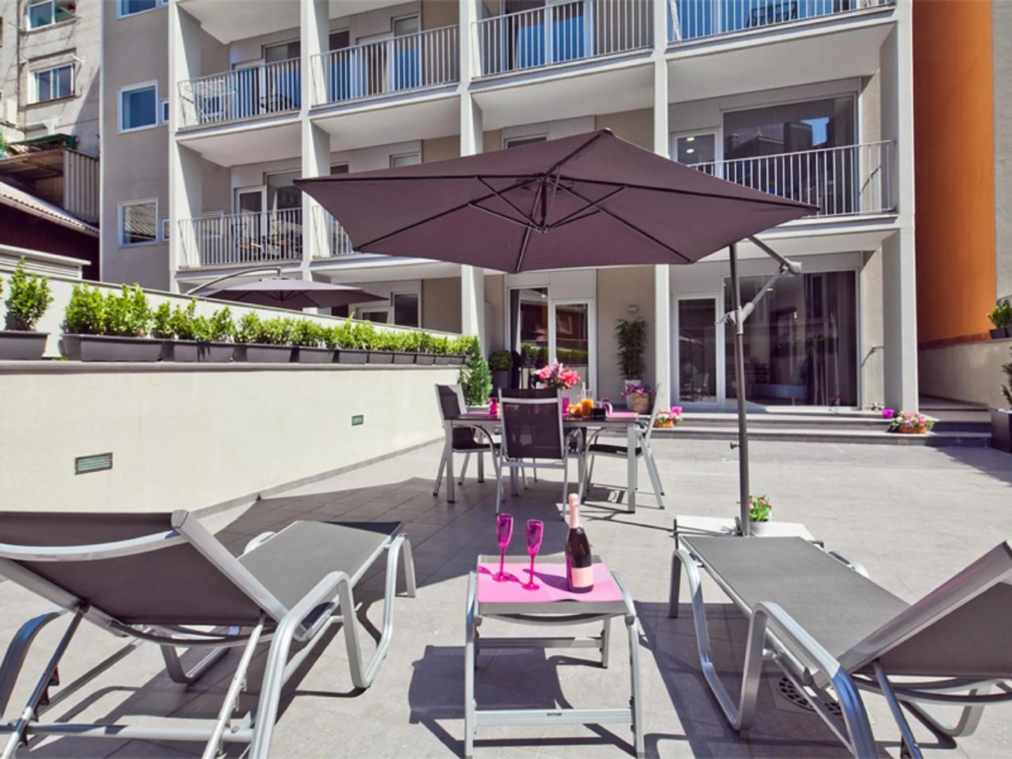 Patio in Charmsuites Paralel