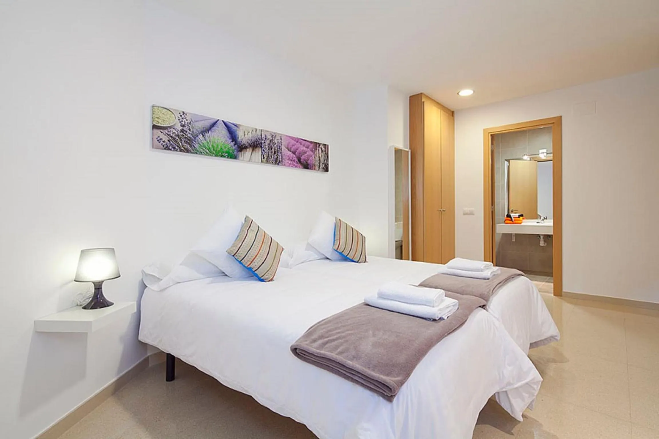 Bed in Charmsuites Paralel