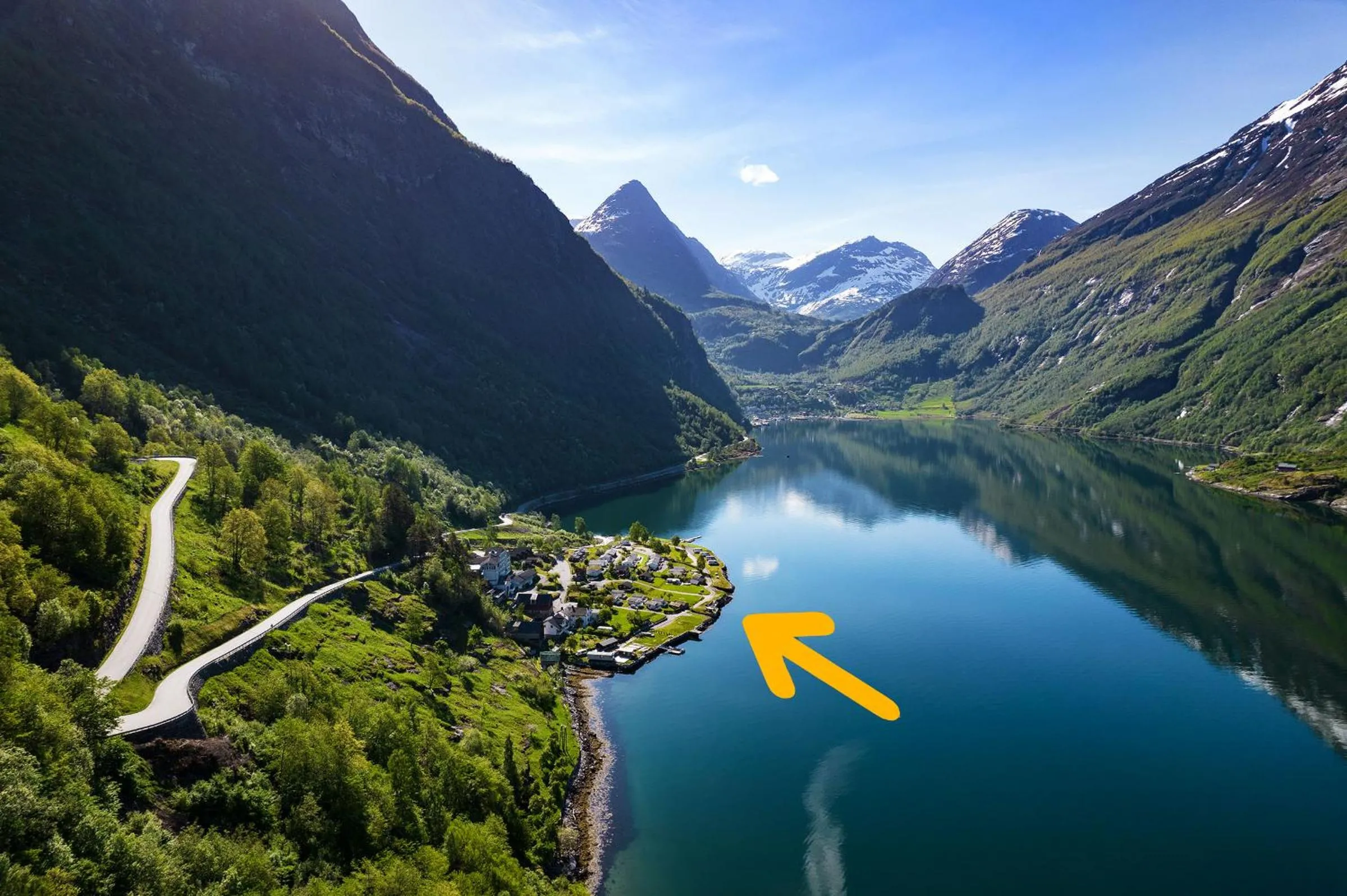 Property building in Geirangerfjorden Feriesenter