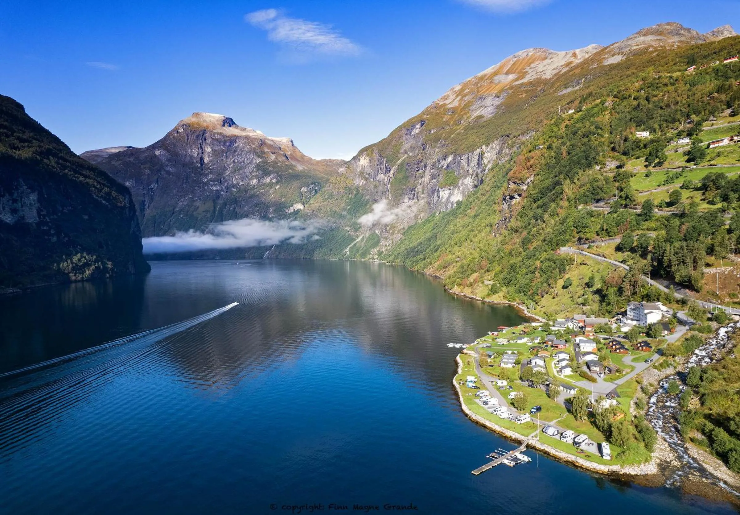 Property building in Geirangerfjorden Feriesenter