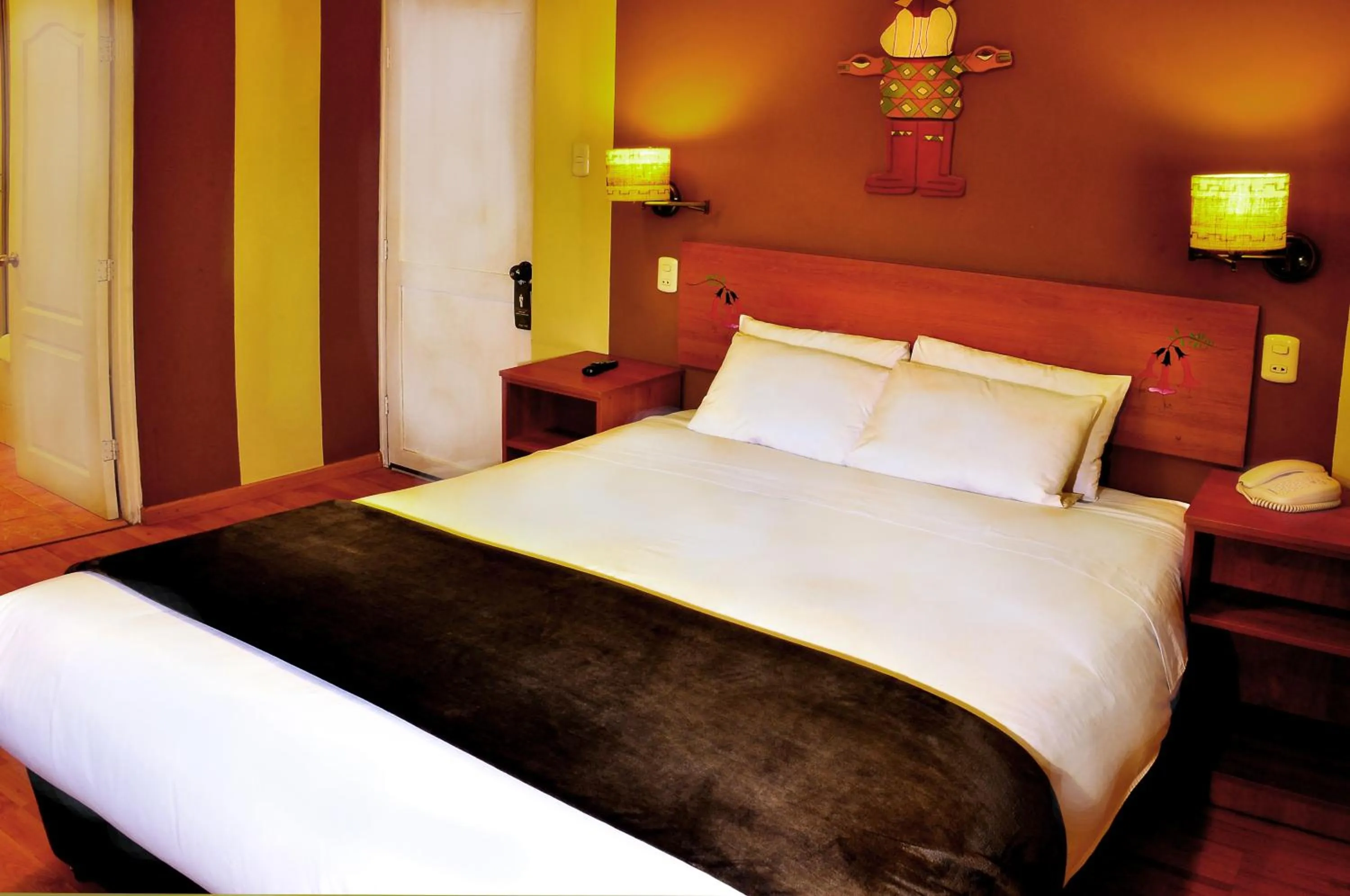 Photo of the whole room, Bed in Intiqa Hotel