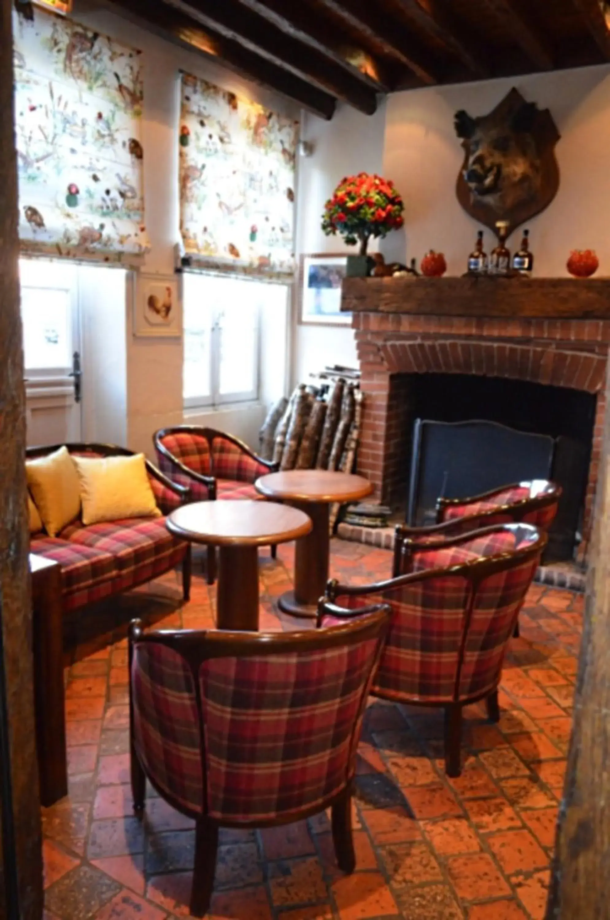 Living room in Logis Hôtel Auberge du Cheval Blanc Living room in Logis Hôtel Auberge du Cheval Blanc