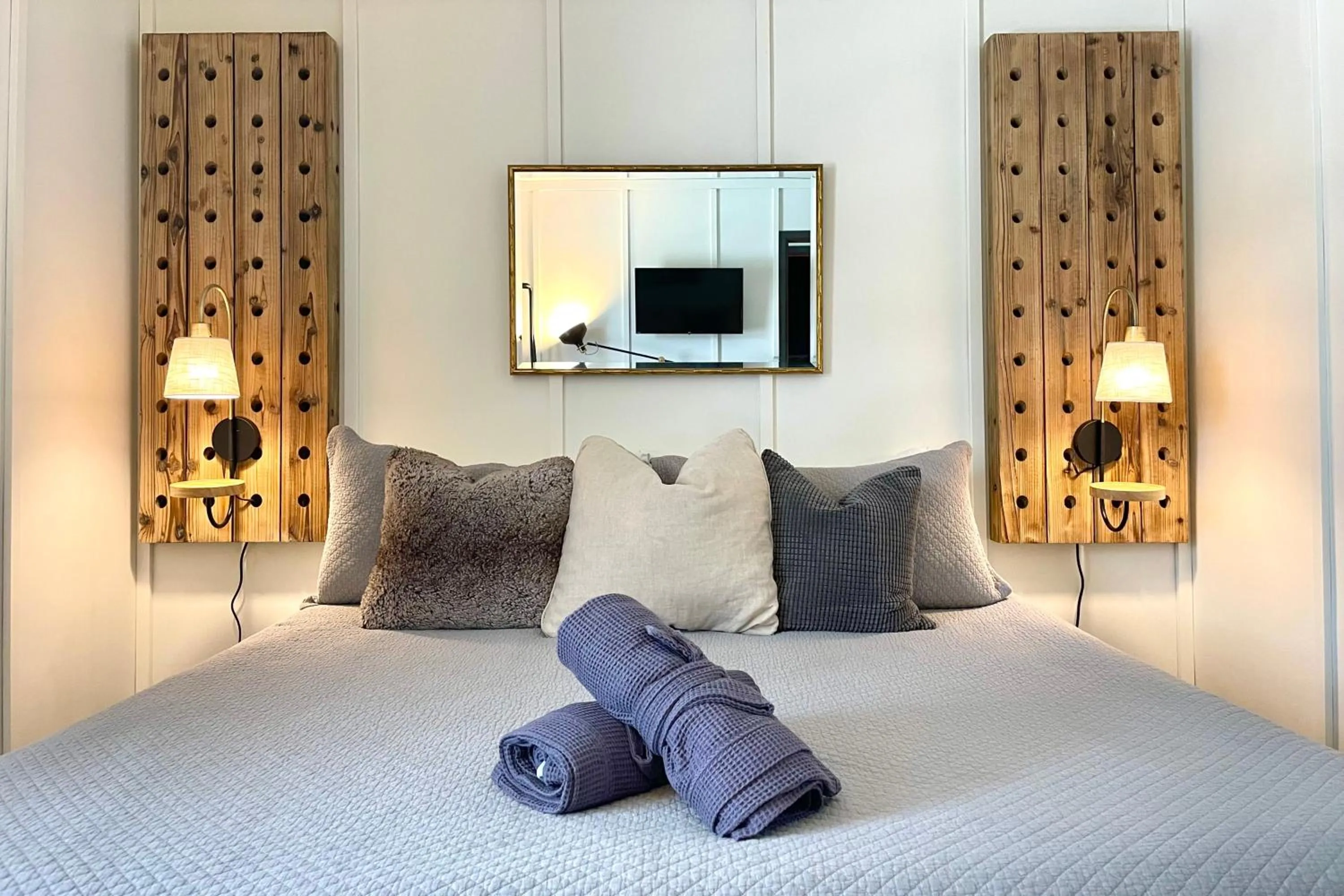 Bedroom, Bed in Fireside Inn & Hostel