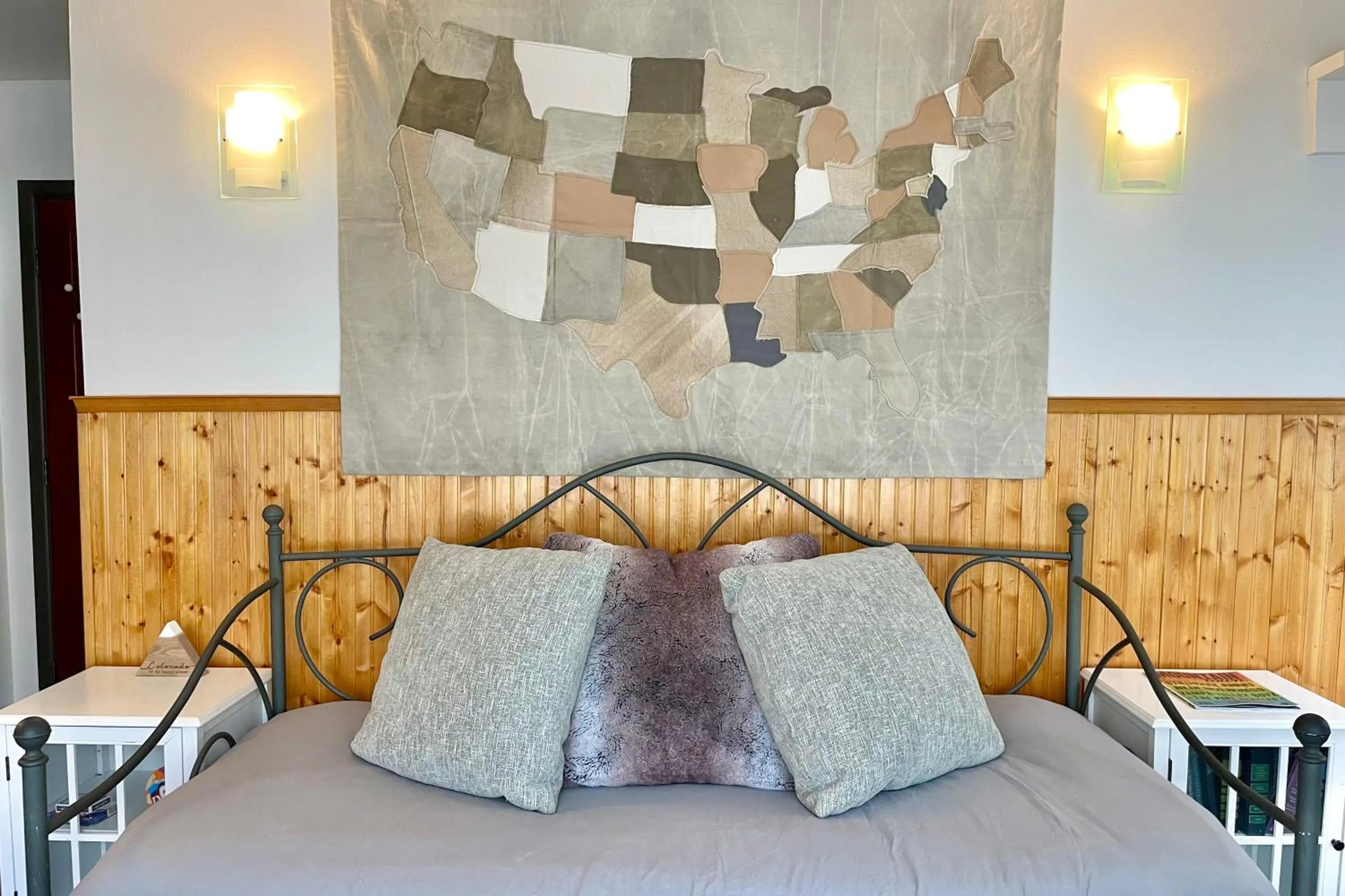 Bed in Fireside Inn & Hostel