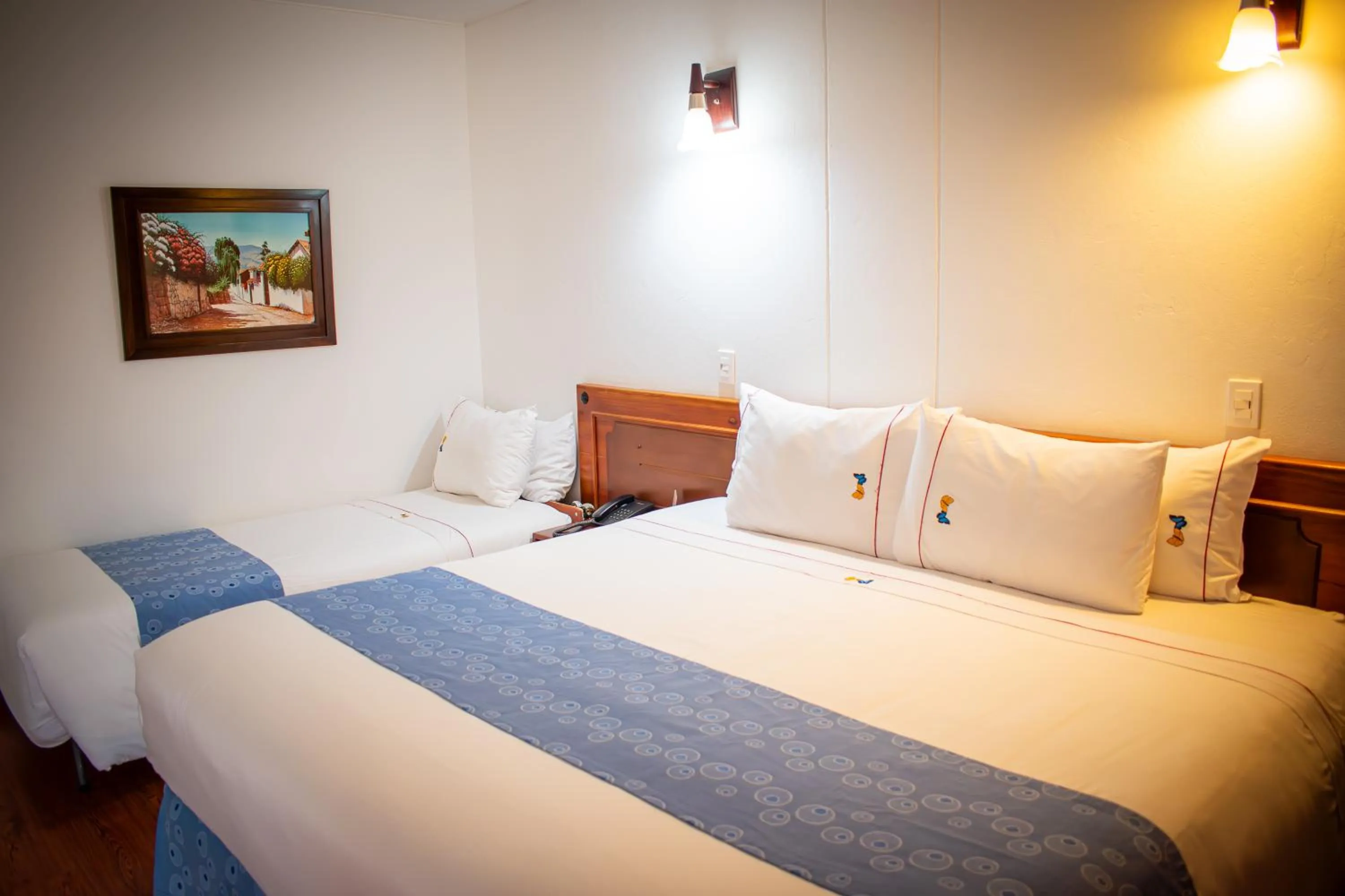 Text overlay, Bed in Hotel Casa de los Fundadores