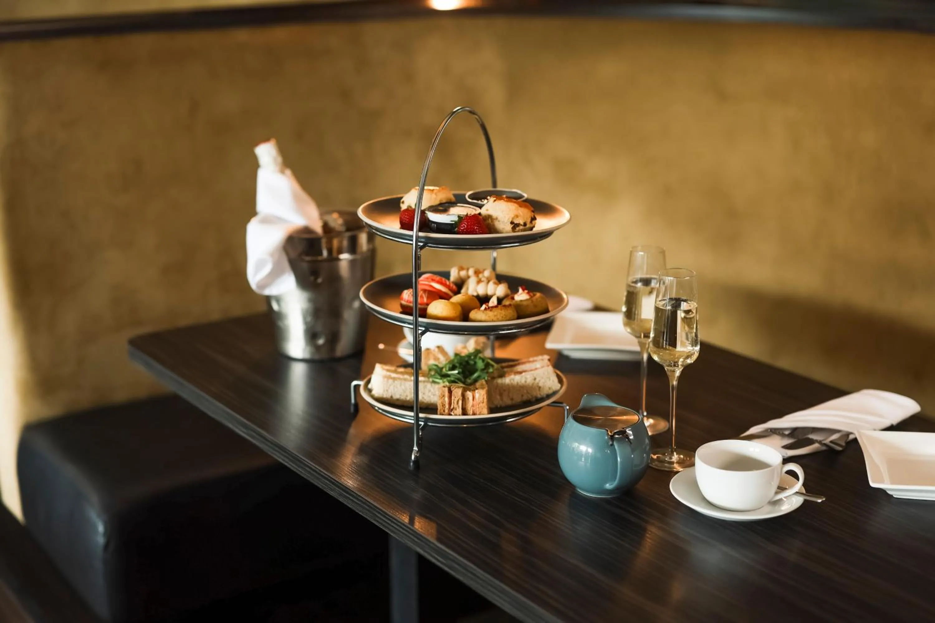 Restaurant/places to eat in The Kinmel & Kinspa