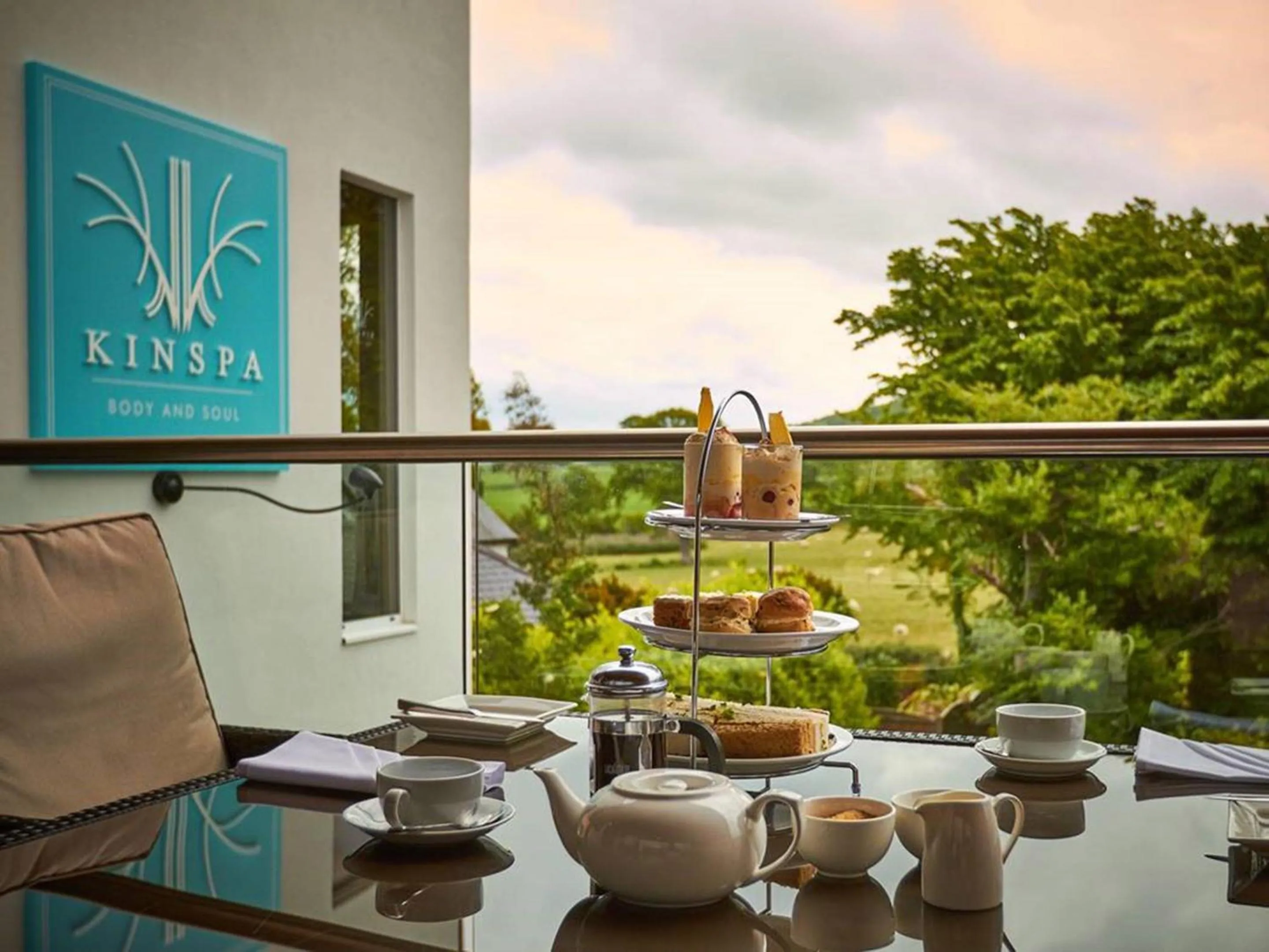 Restaurant/places to eat in The Kinmel & Kinspa