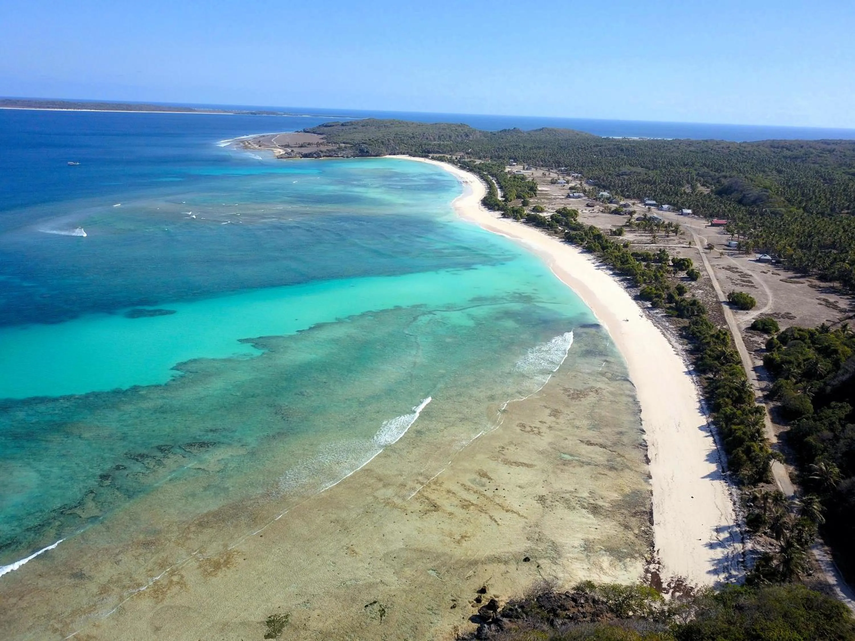 Beach in Loedi Bungalows Rote