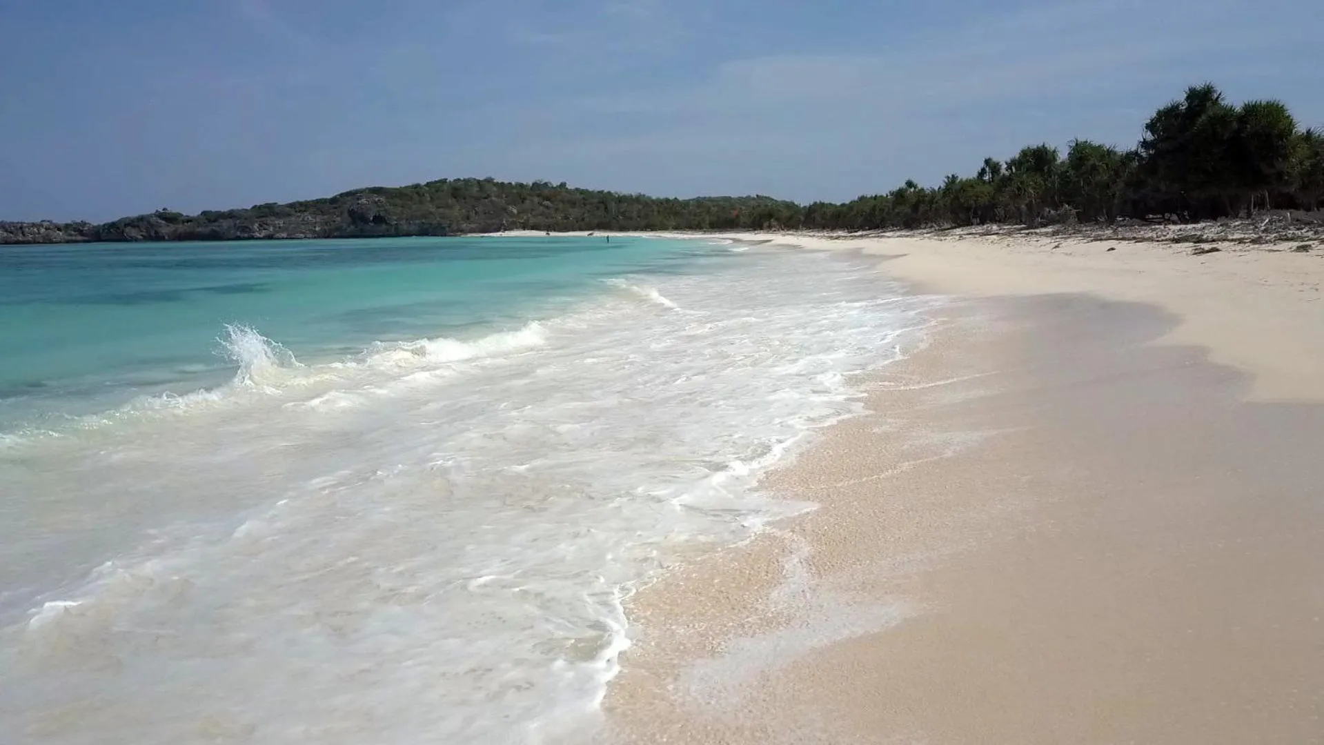 Beach in Loedi Bungalows Rote