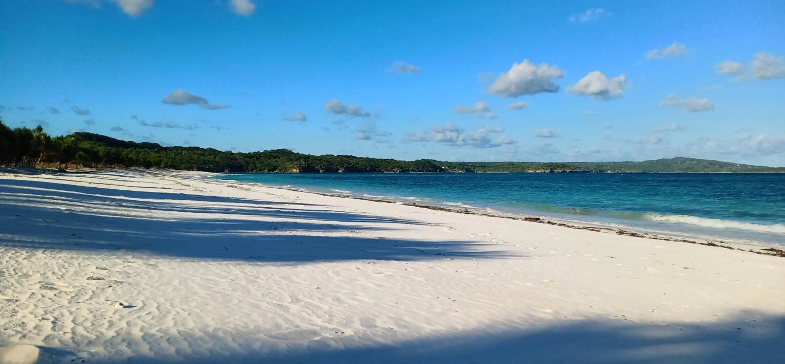 Beach in Loedi Bungalows Rote