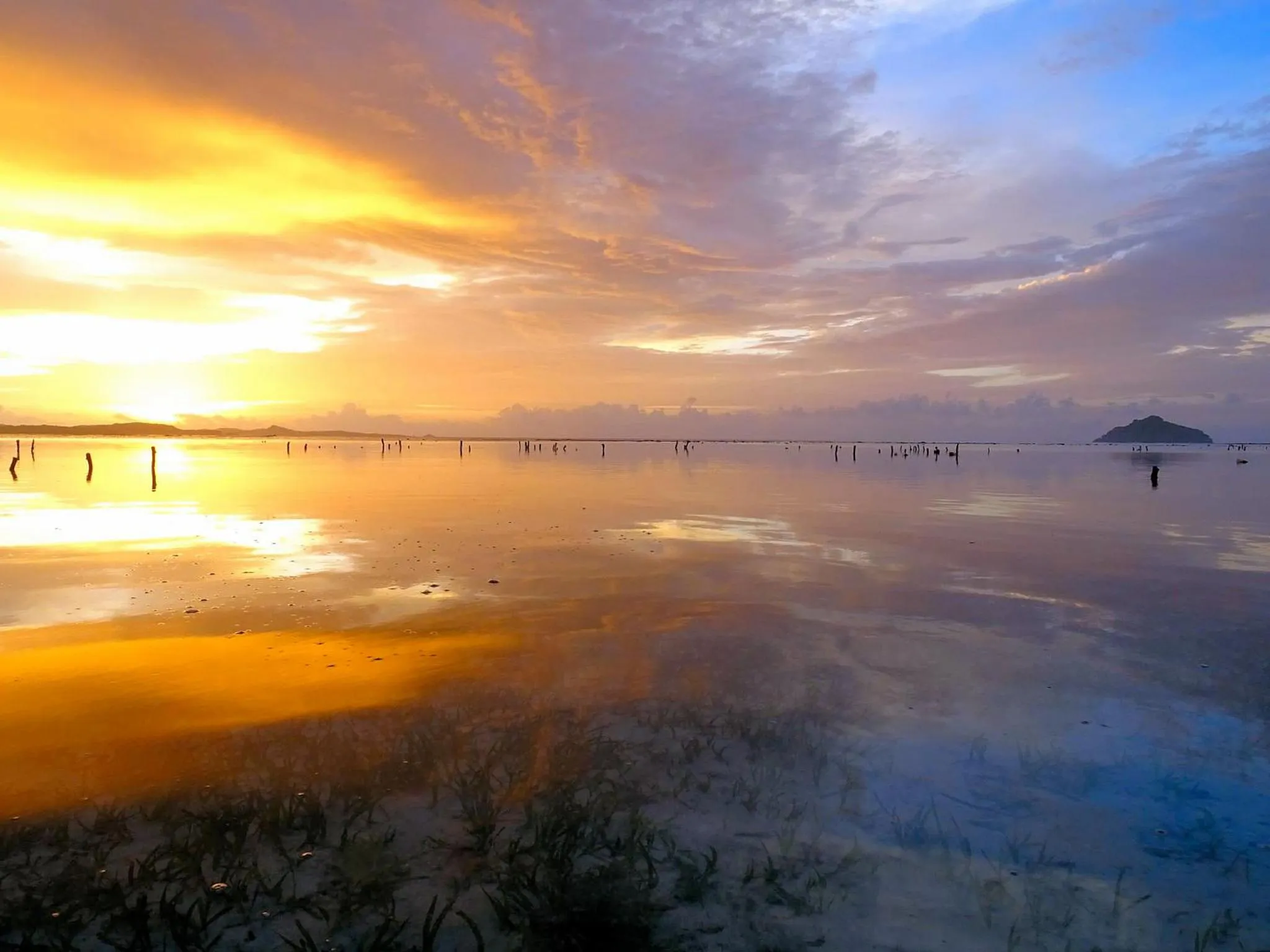 Sunrise in Loedi Bungalows Rote