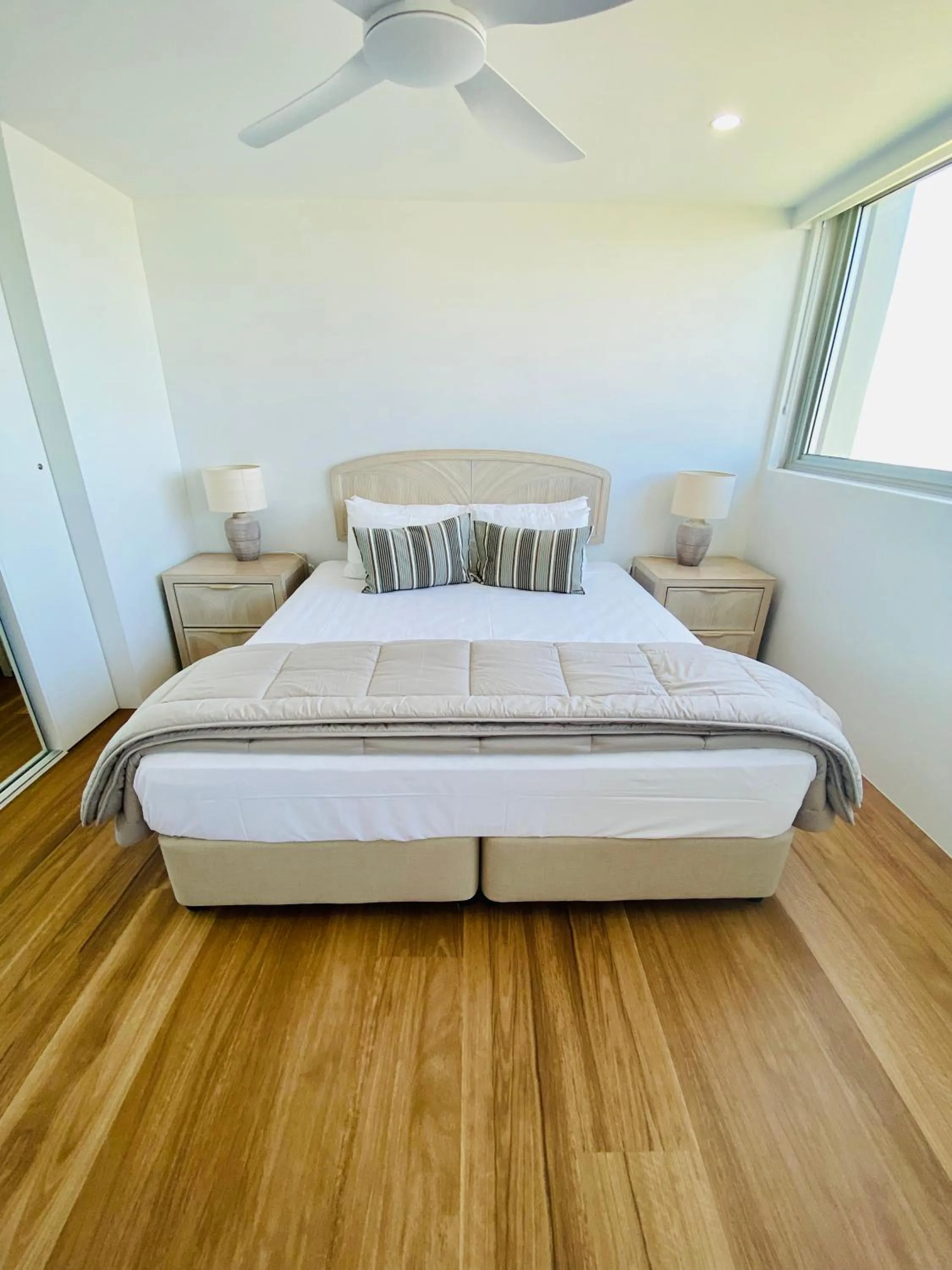 Bed in One The Esplanade Apartments on Surfers Paradise