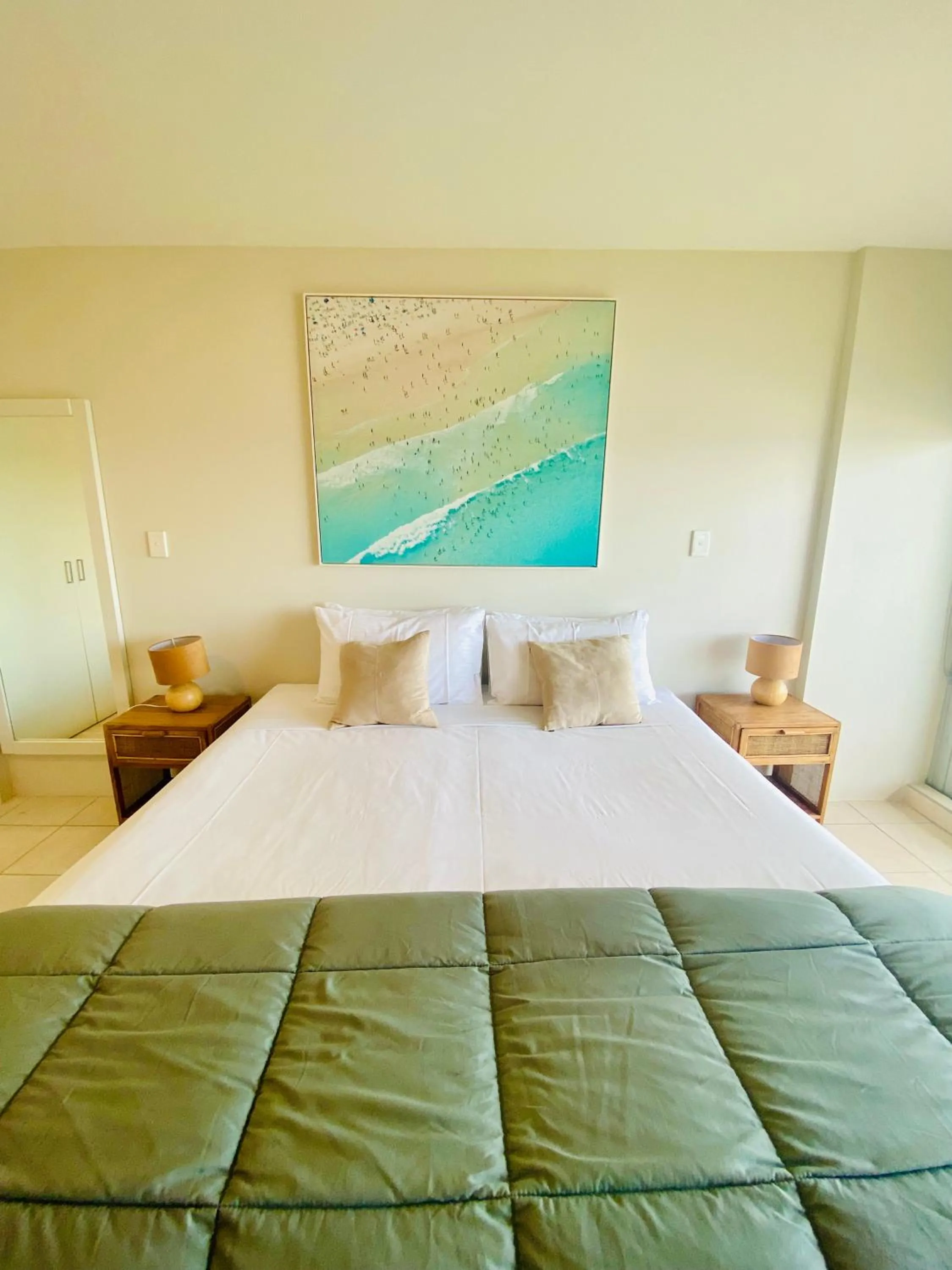 Bed in One The Esplanade Apartments on Surfers Paradise