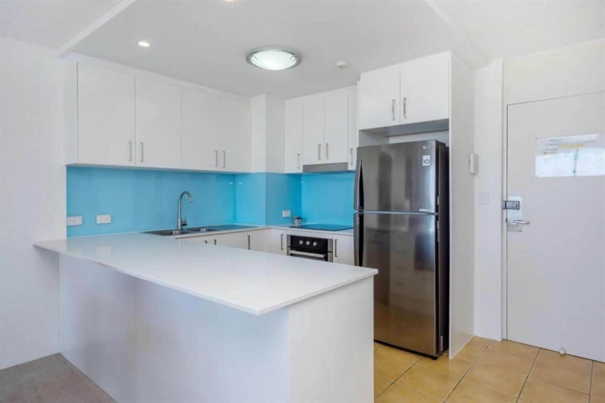 Kitchen or kitchenette in One The Esplanade Apartments on Surfers Paradise