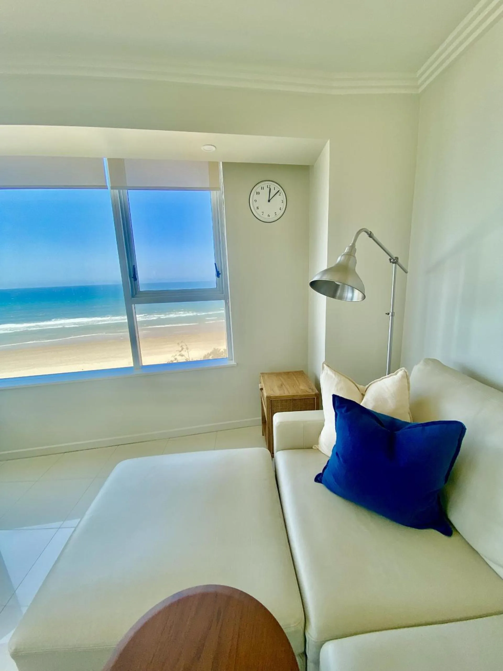 Bed in One The Esplanade Apartments on Surfers Paradise