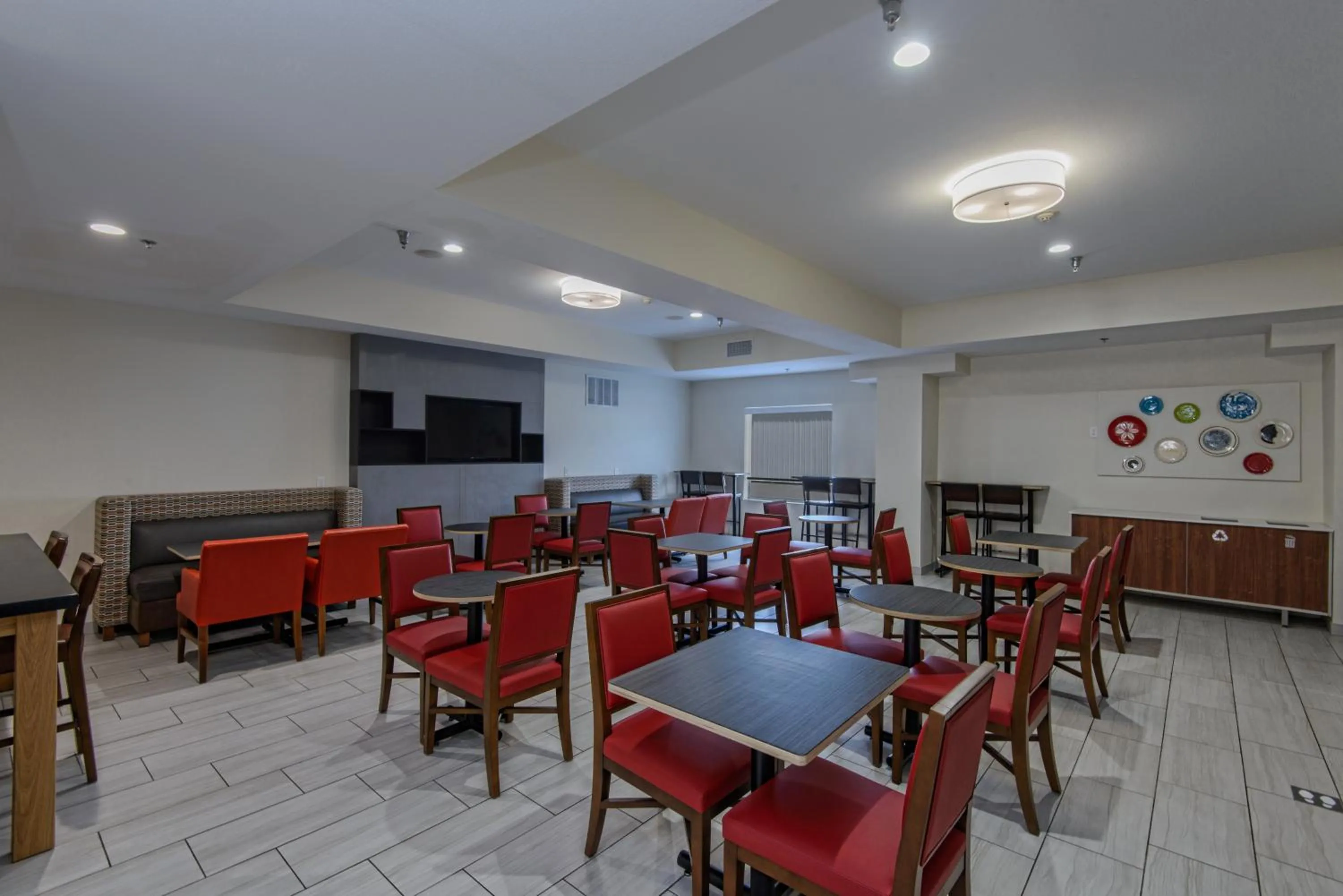 Breakfast in Holiday Inn Express & Suites Corpus Christi by IHG