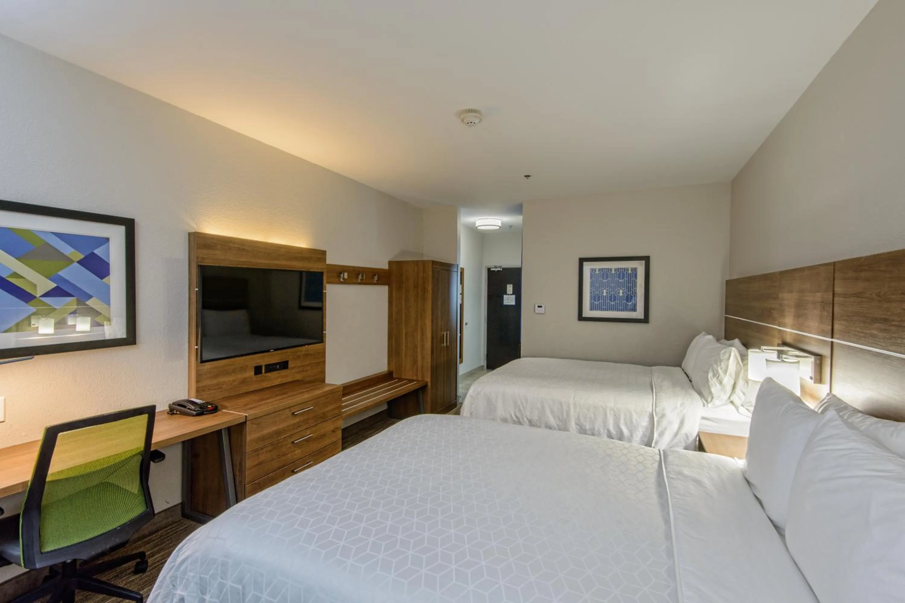 Photo of the whole room, Bed in Holiday Inn Express & Suites Corpus Christi by IHG