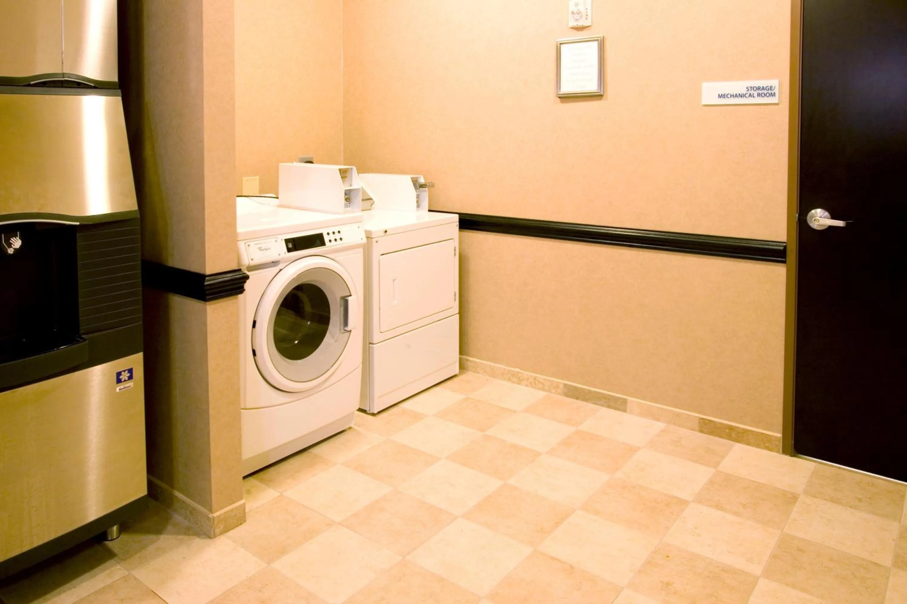 Lobby or reception in Holiday Inn Express & Suites Corpus Christi by IHG