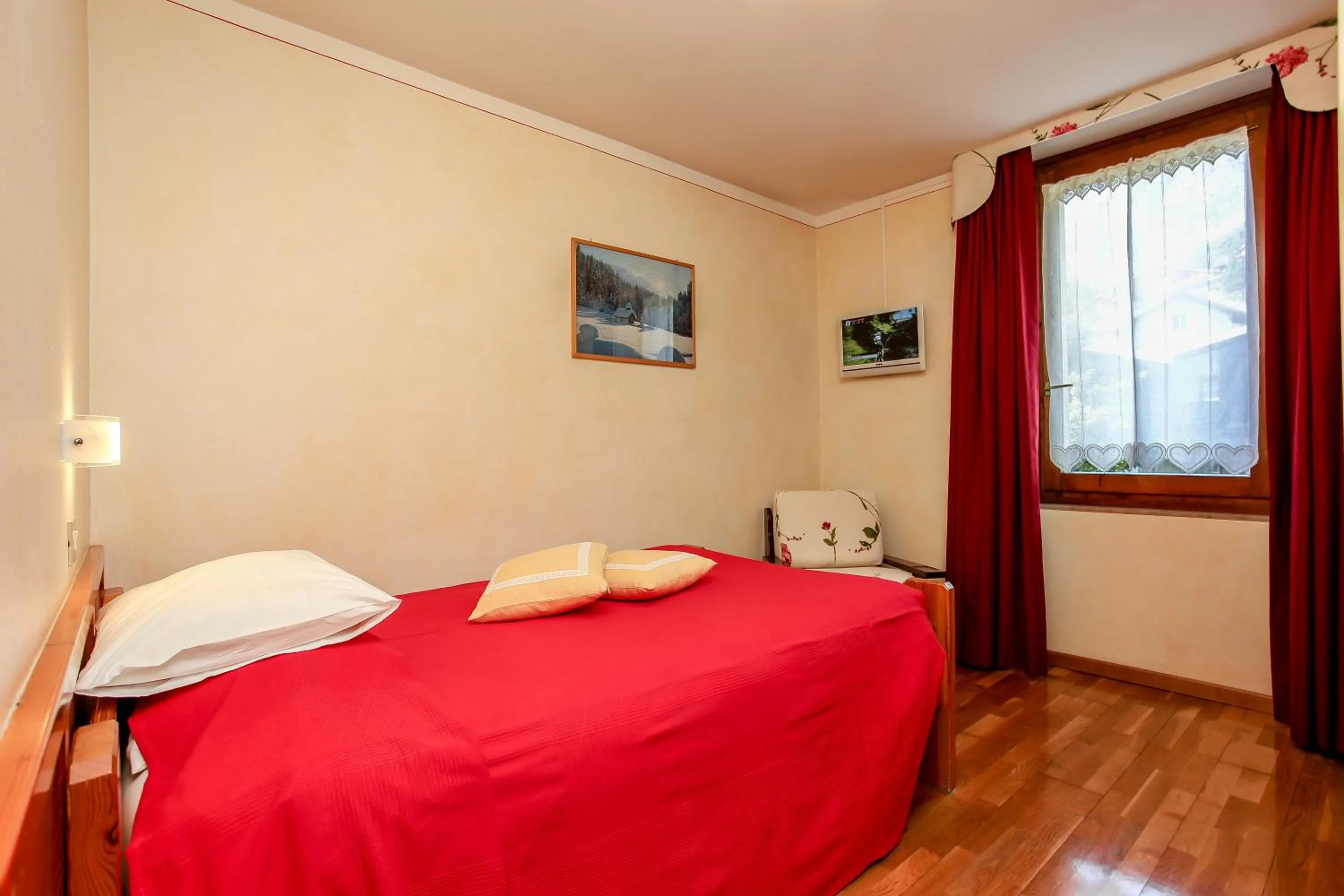 Bedroom, Bed in Albergo Adele