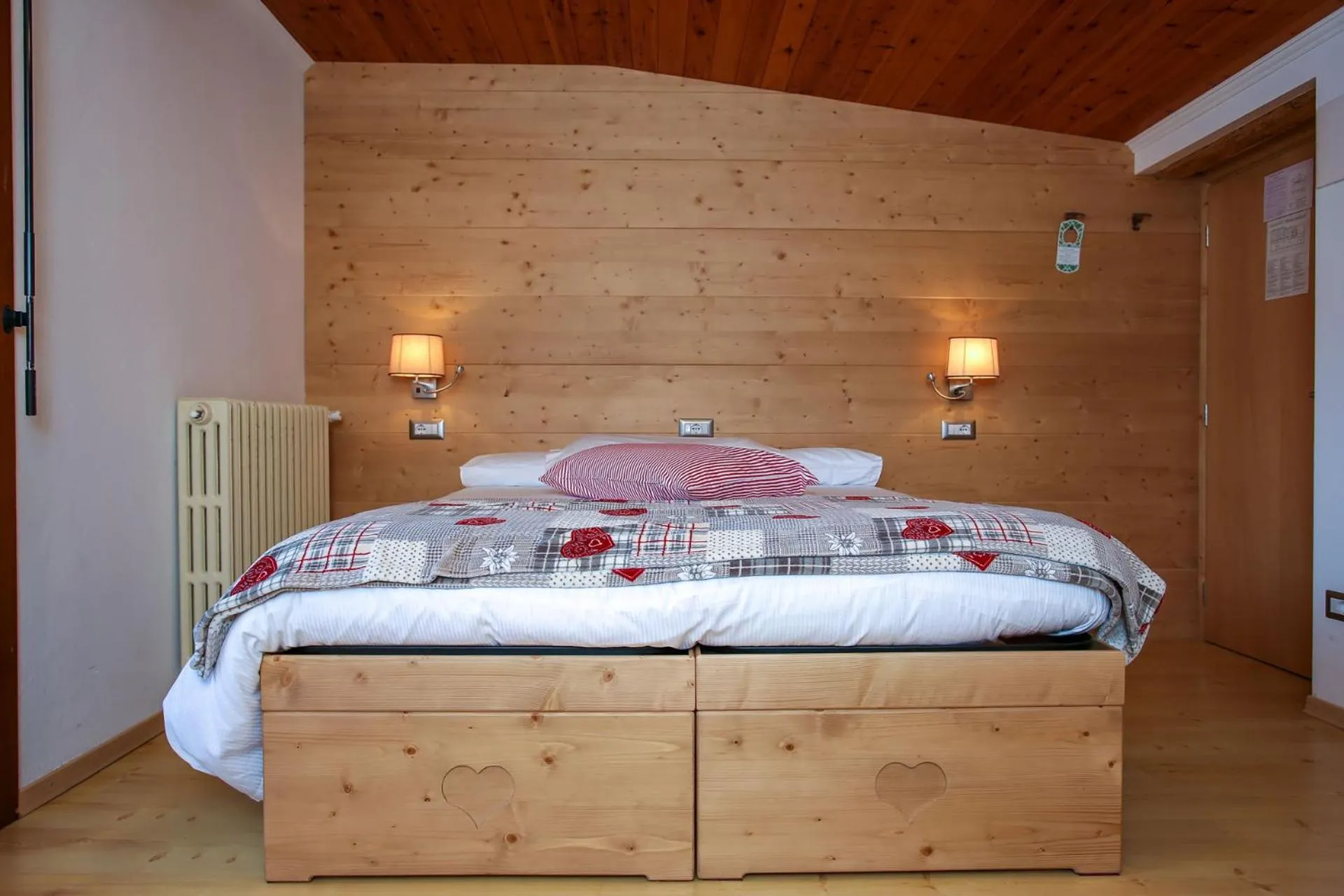 Photo of the whole room, Bed in Albergo Adele