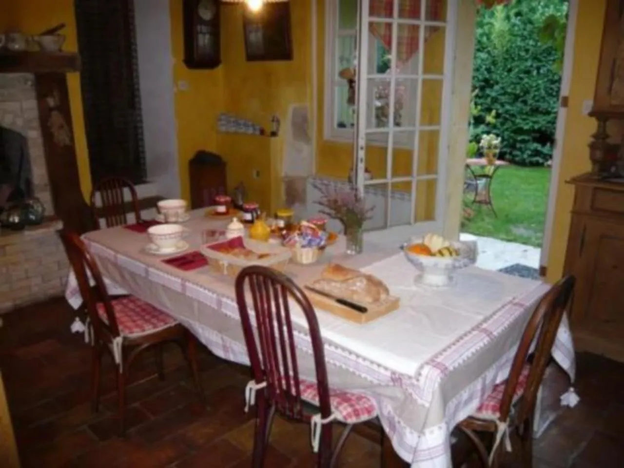 Breakfast in Les Tournesols