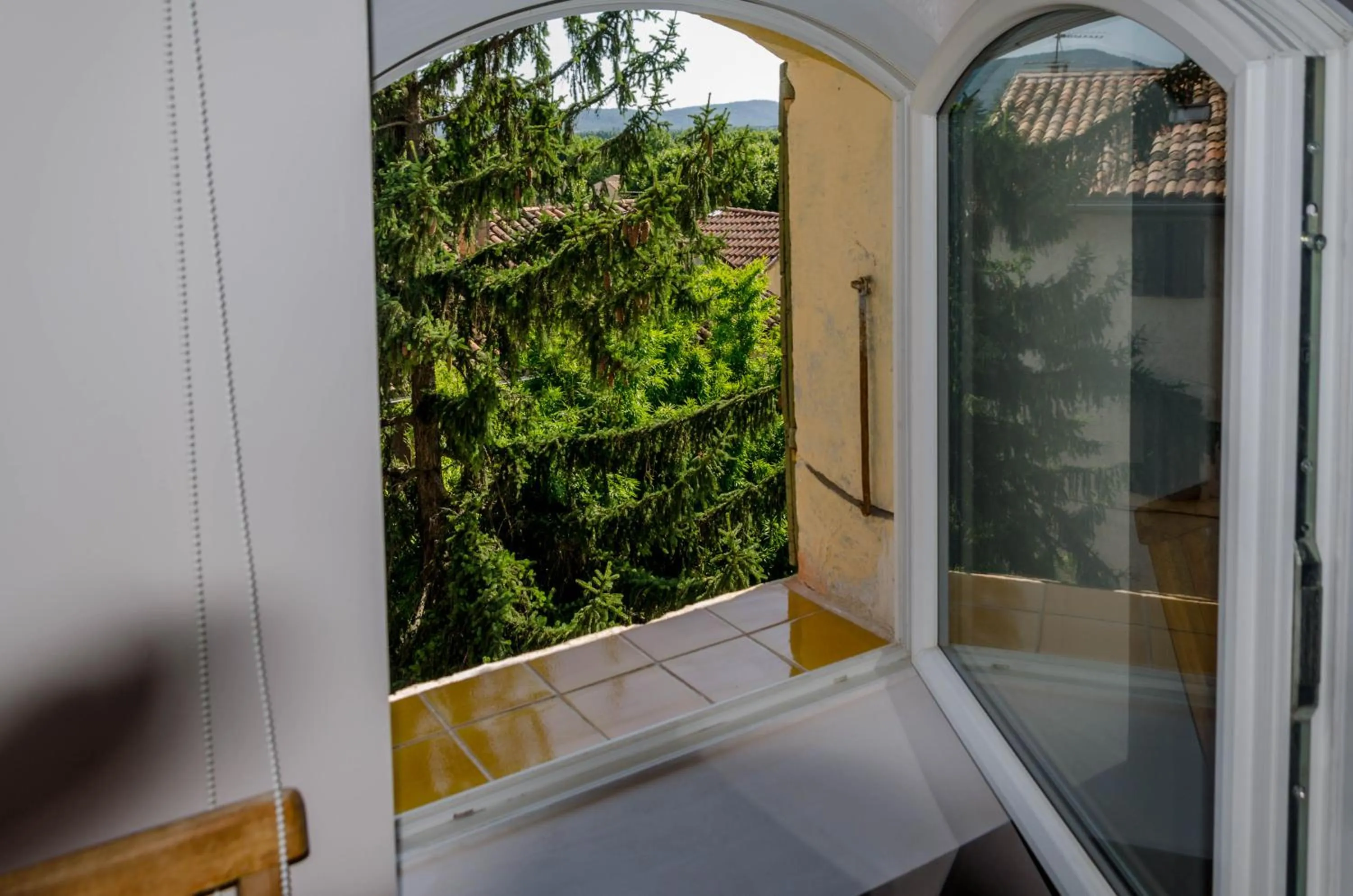 Garden view in Les Tournesols