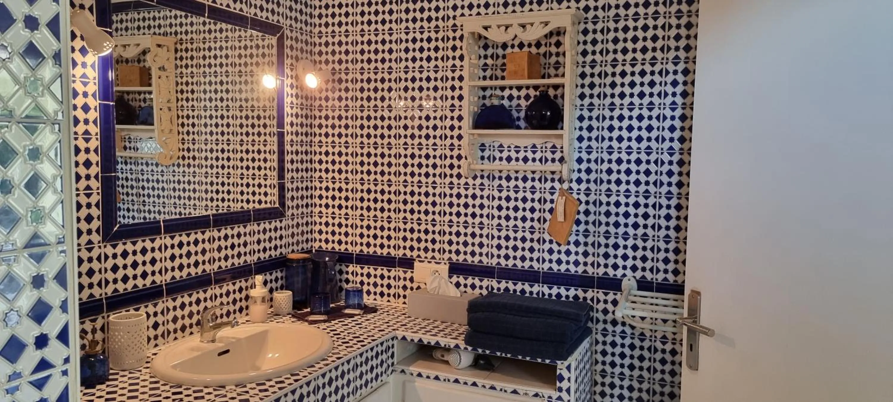Bathroom in Les Tournesols