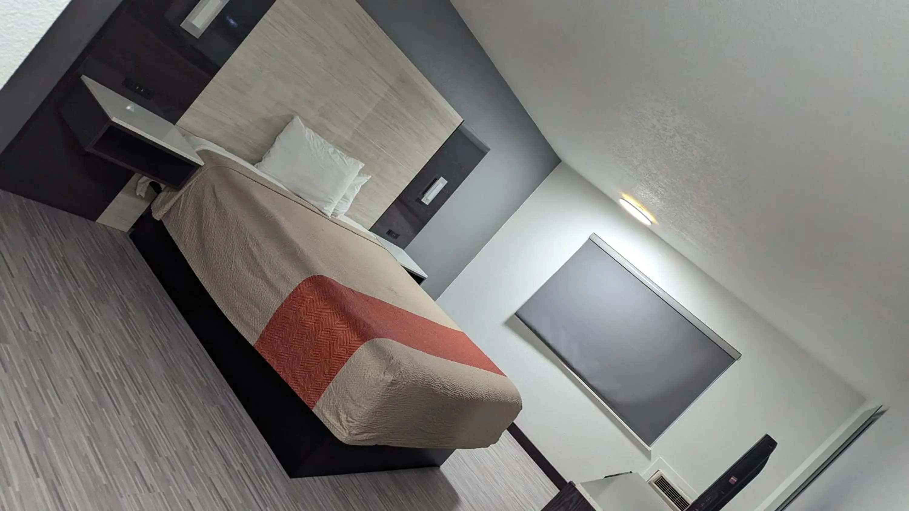 Evergreen Inn & Suites Portland Evergreen Inn & Suites Portland