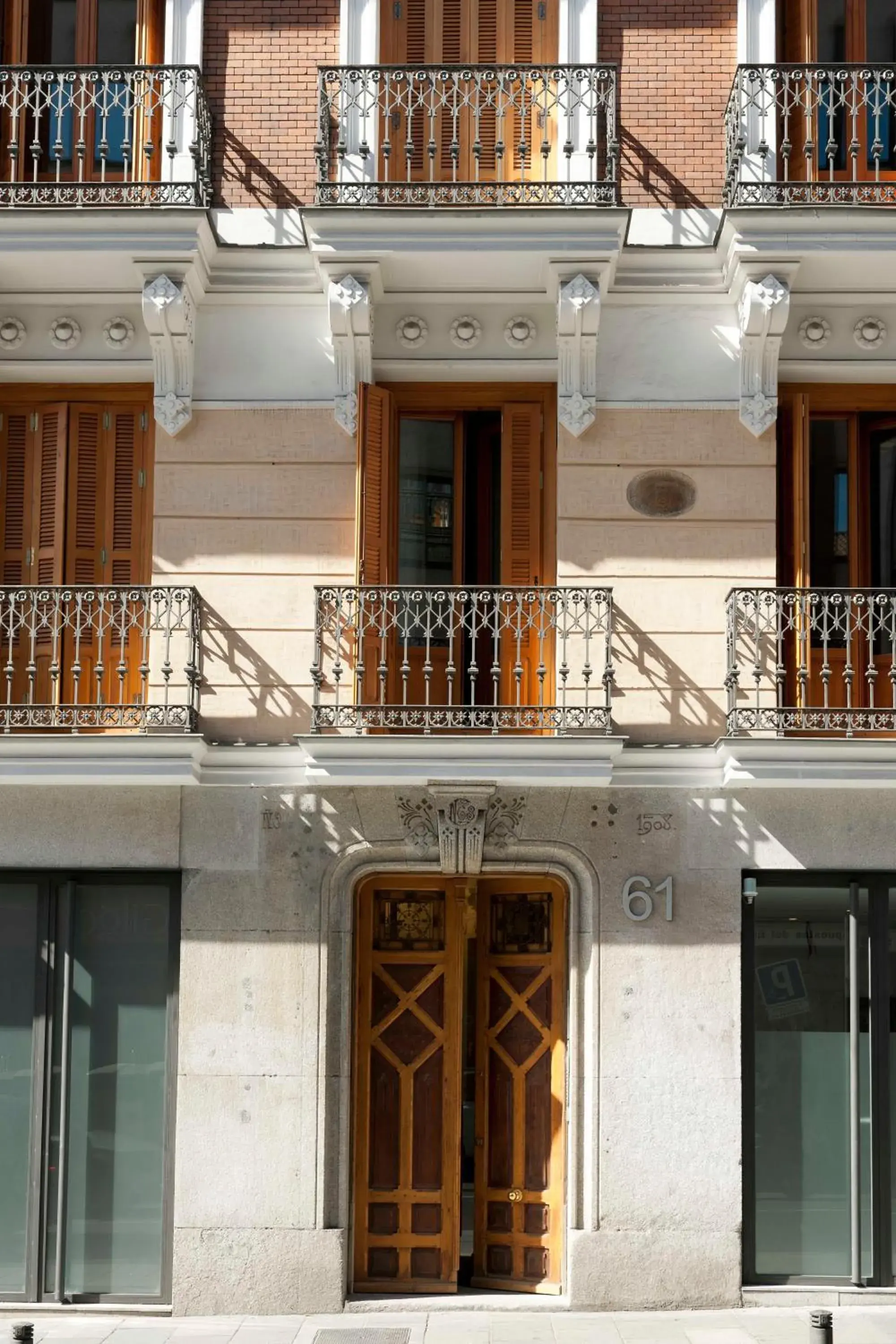 Facade/entrance, Property Building in Eric Vökel Boutique Apartments - Madrid Suites