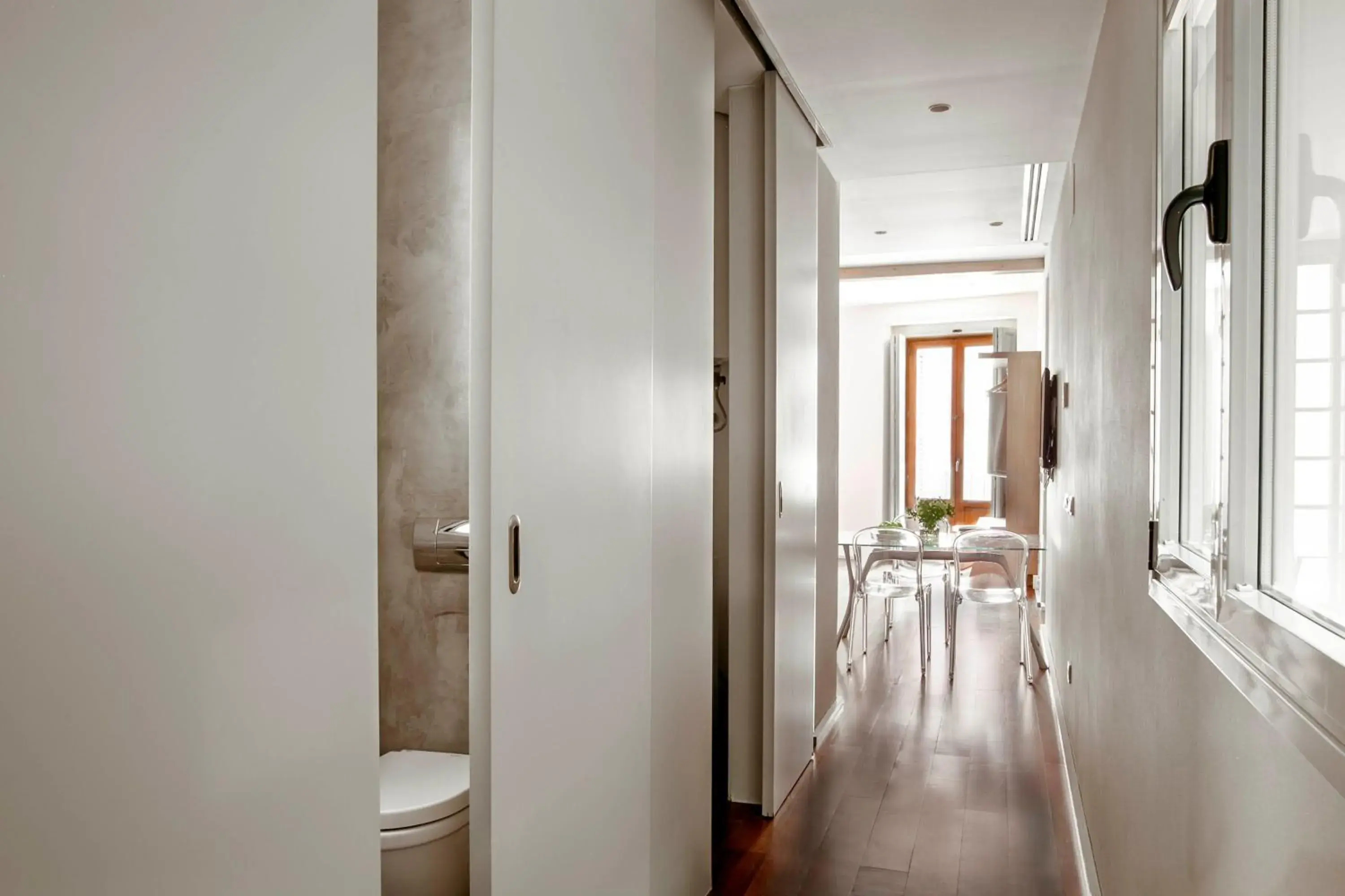 Dining area, Bathroom in Eric Vökel Boutique Apartments - Madrid Suites