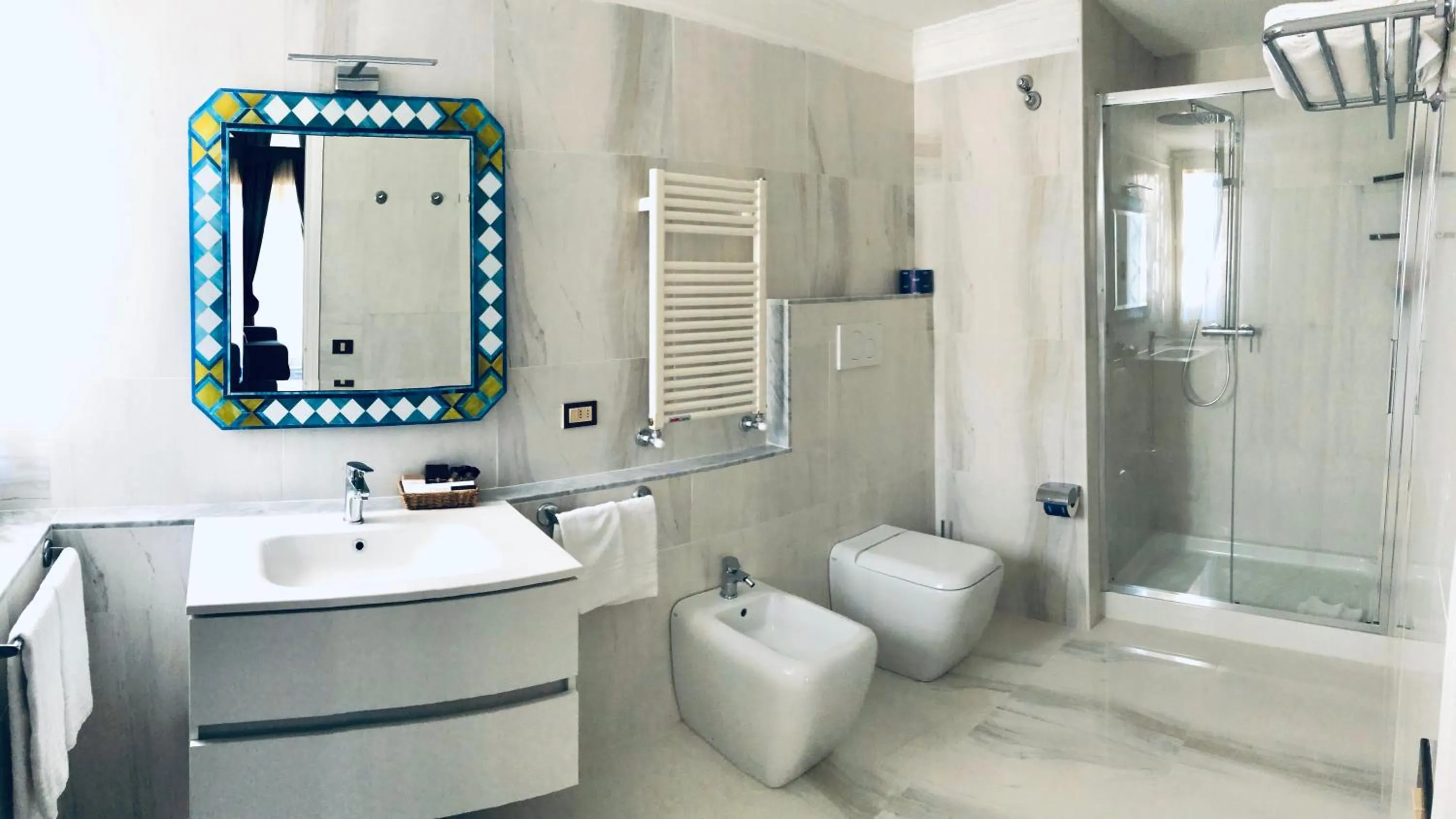 Bathroom in Hotel Goya