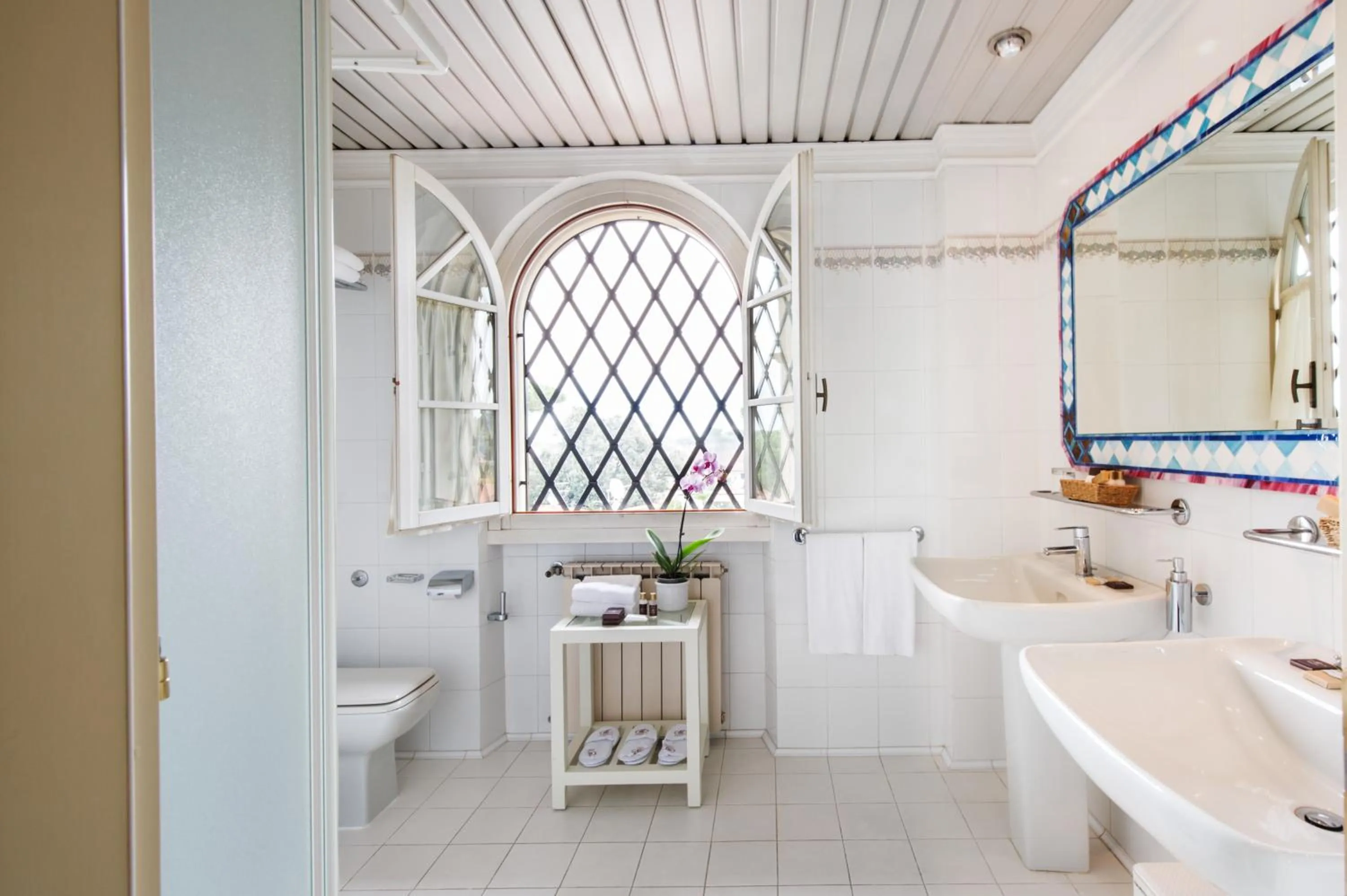 Bathroom in Hotel Goya