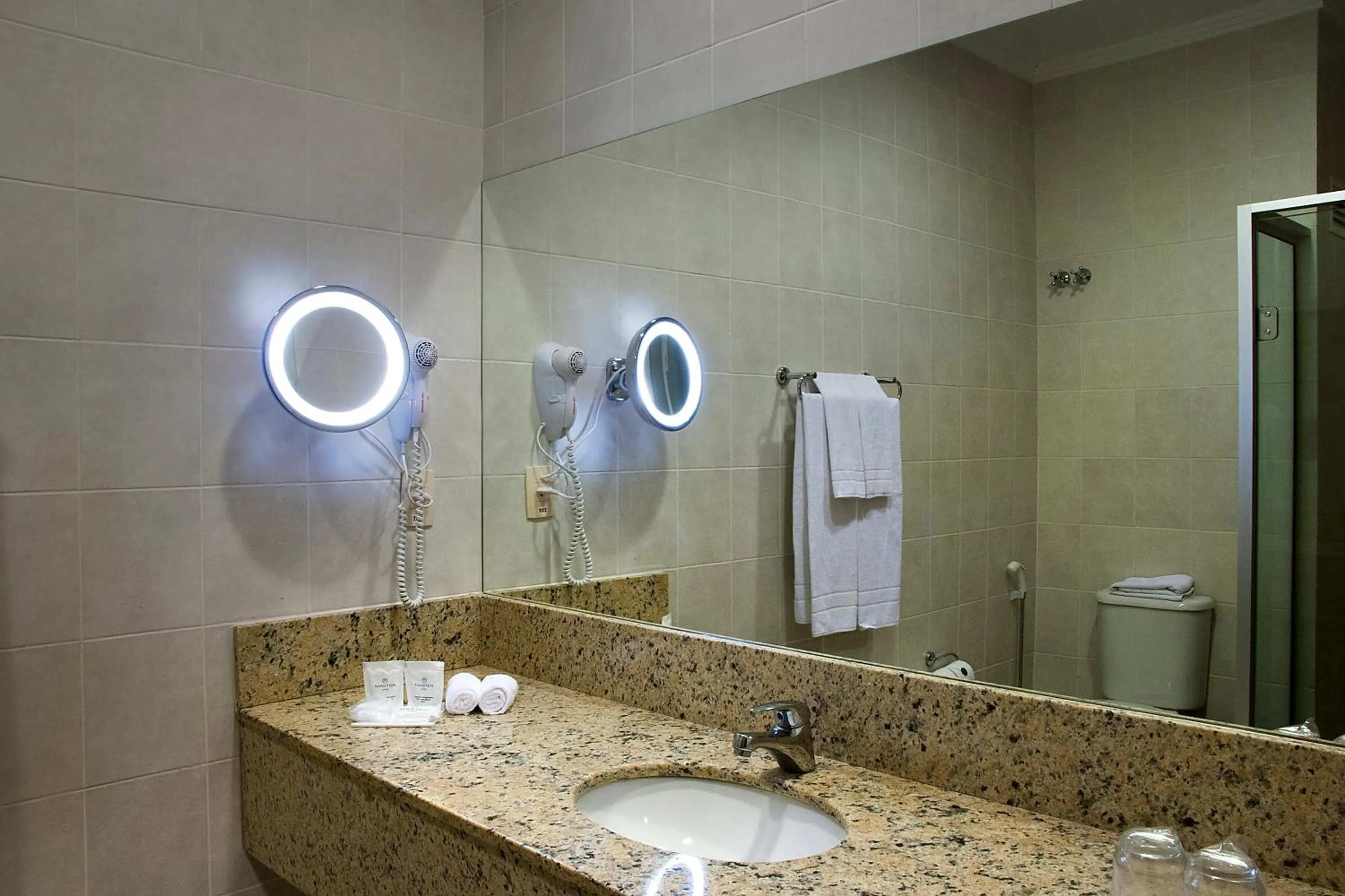 Bathroom in Master Gramado Hotel - Espaço Kids Incrível