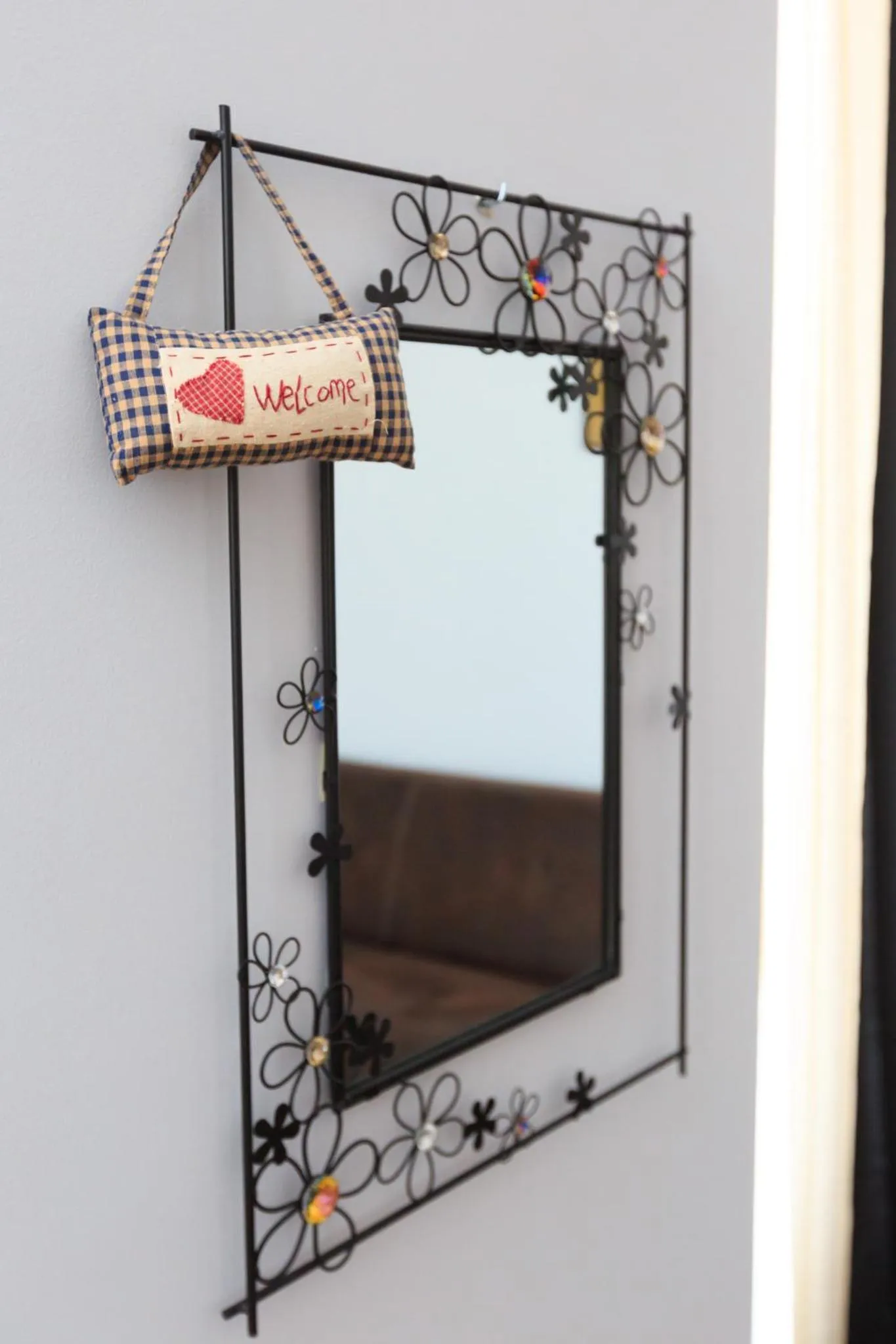 Decorative detail in Corner Center Rental